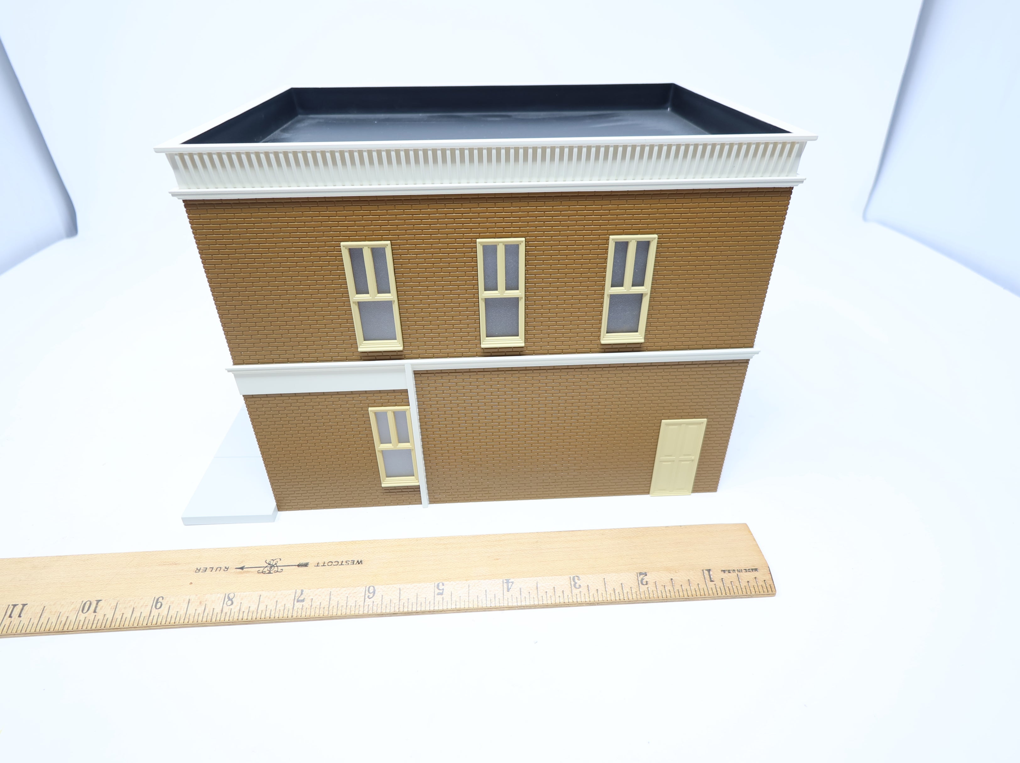 USED Lionel 6-34124 O Anastasia's Bakery Main St Building