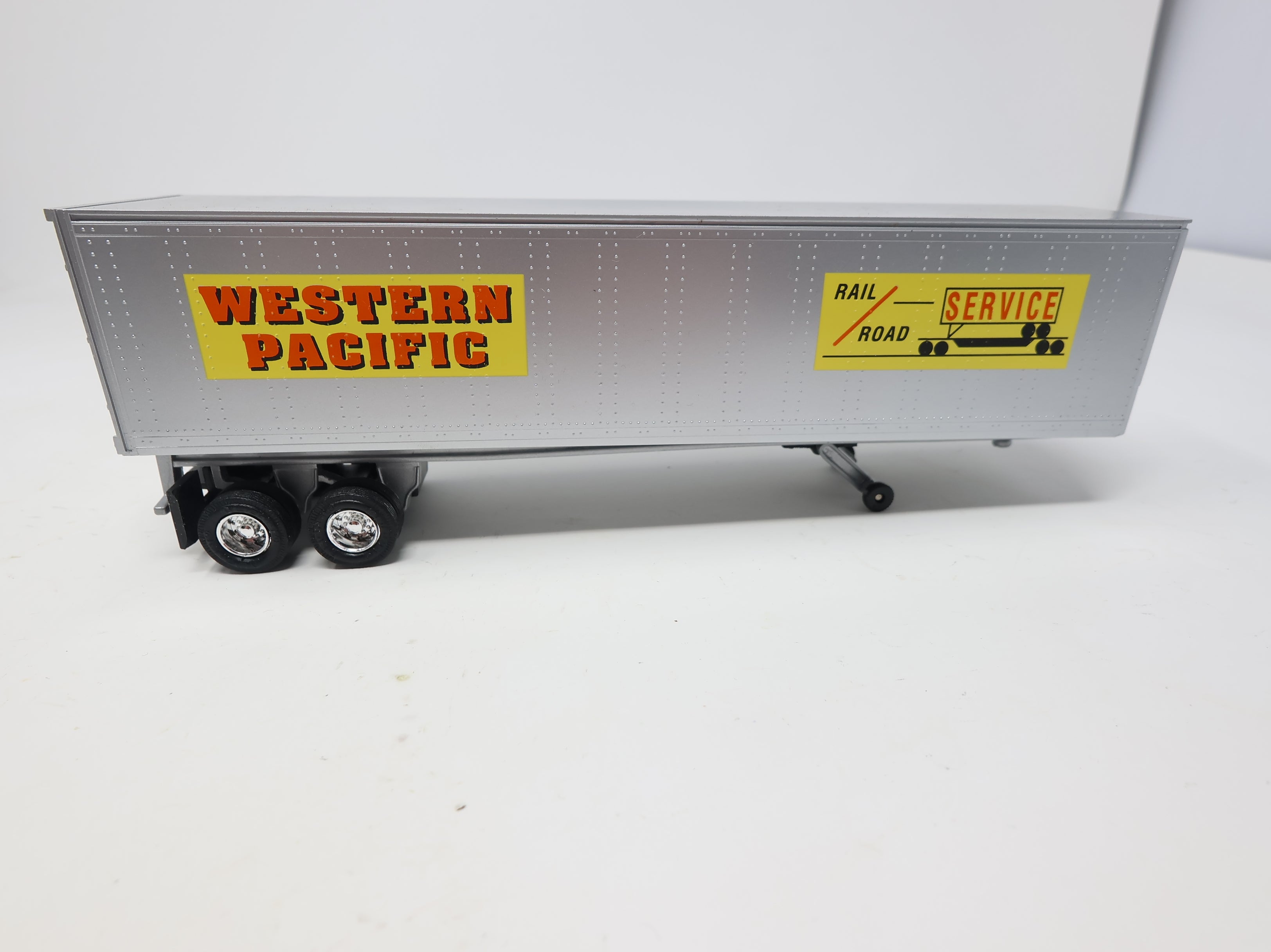 USED Lionel O Trailer Western Pacific