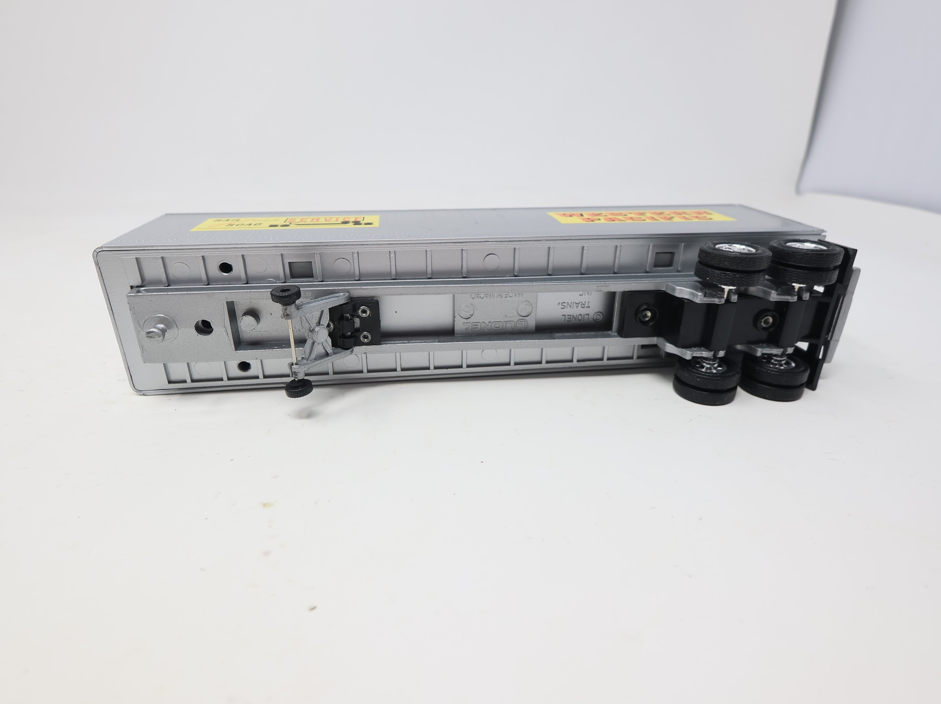 USED Lionel O Trailer Western Pacific