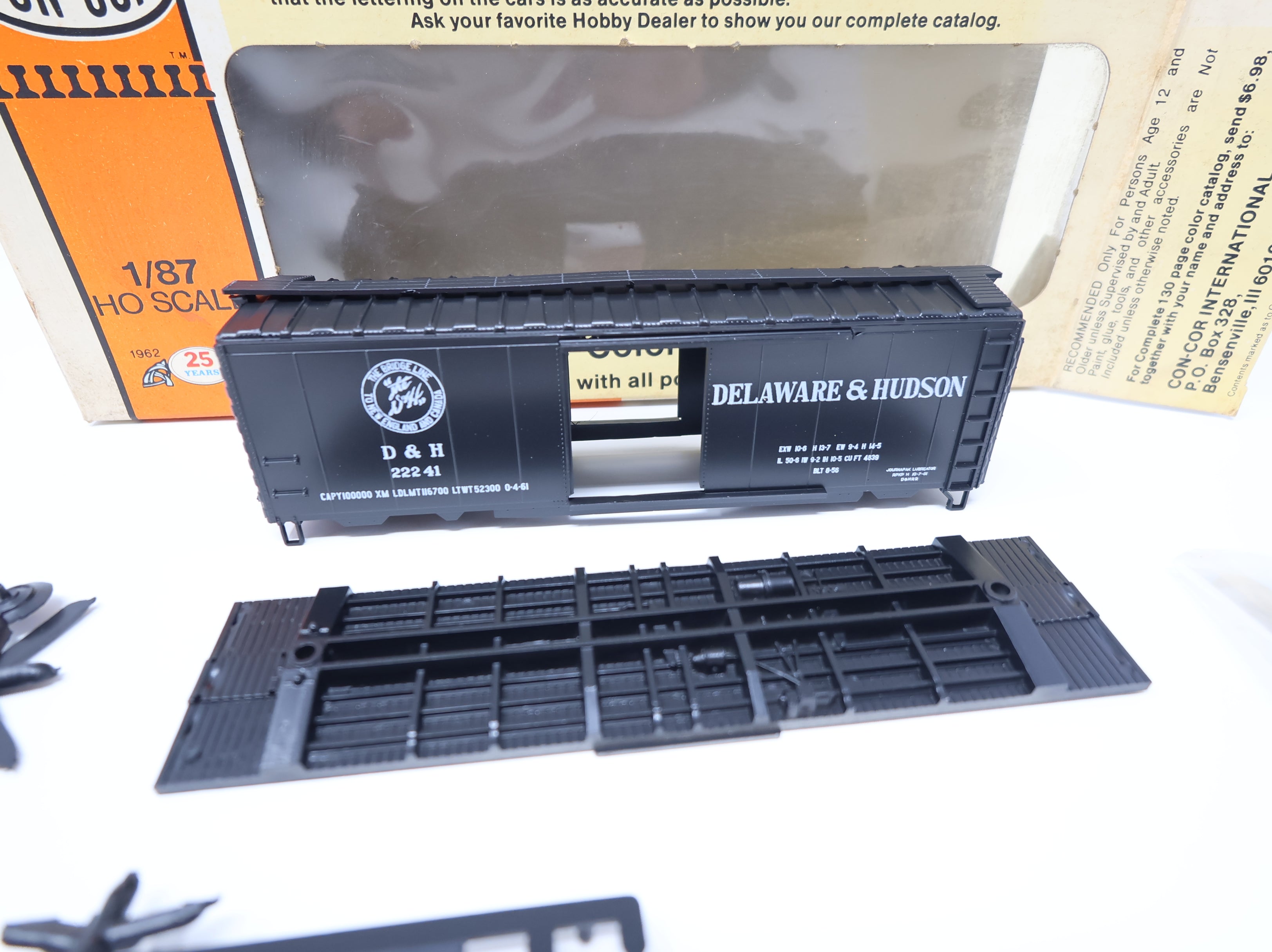 USED Con-Cor HO Scale 40' PS-1 Box Car Delaware and Hudson DH #22241 KIT