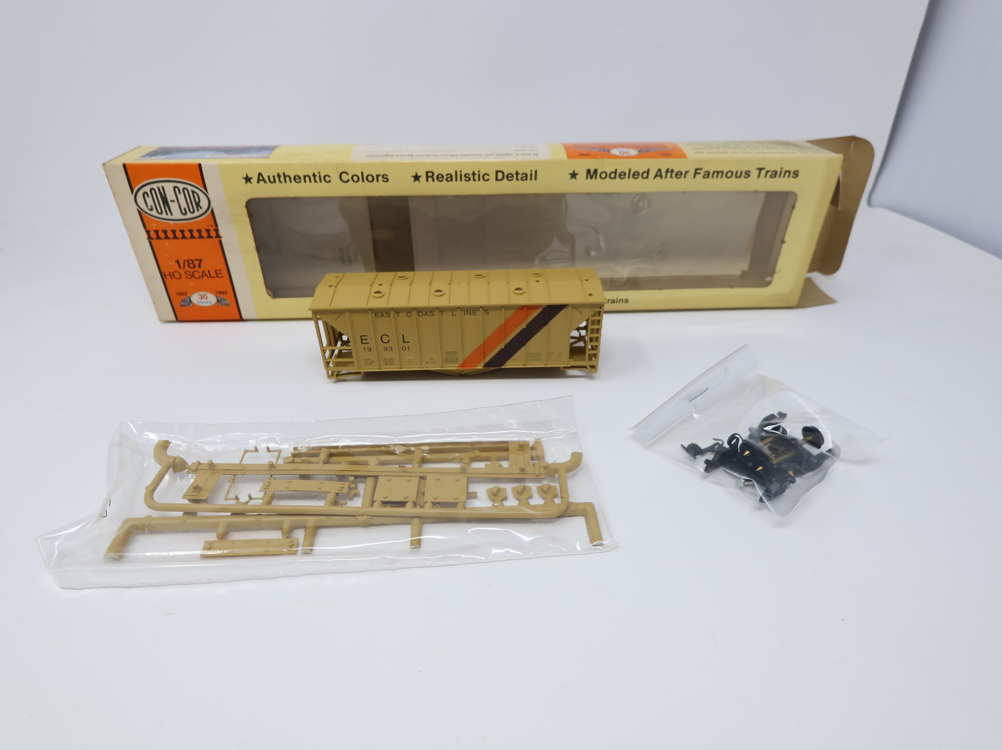 USED Con-Cor HO Scale Airslide Covered Hopper East Coast Lines ECL #199301 KIT