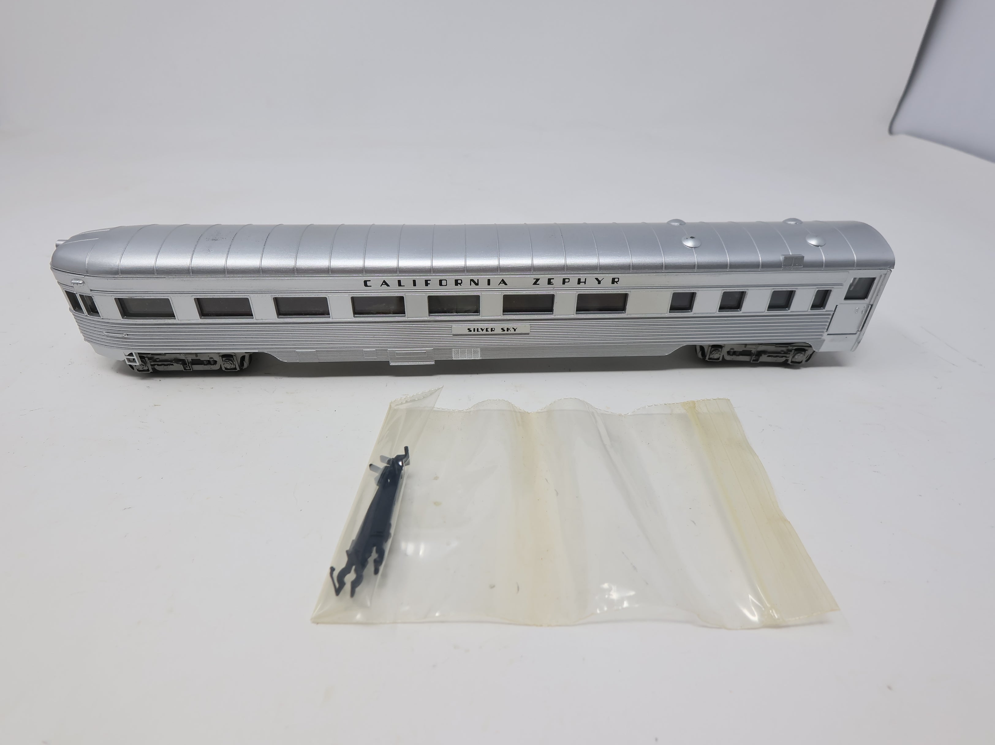 USED Con-Cor HO Scale Observation Car California Zephyr Silver Sky