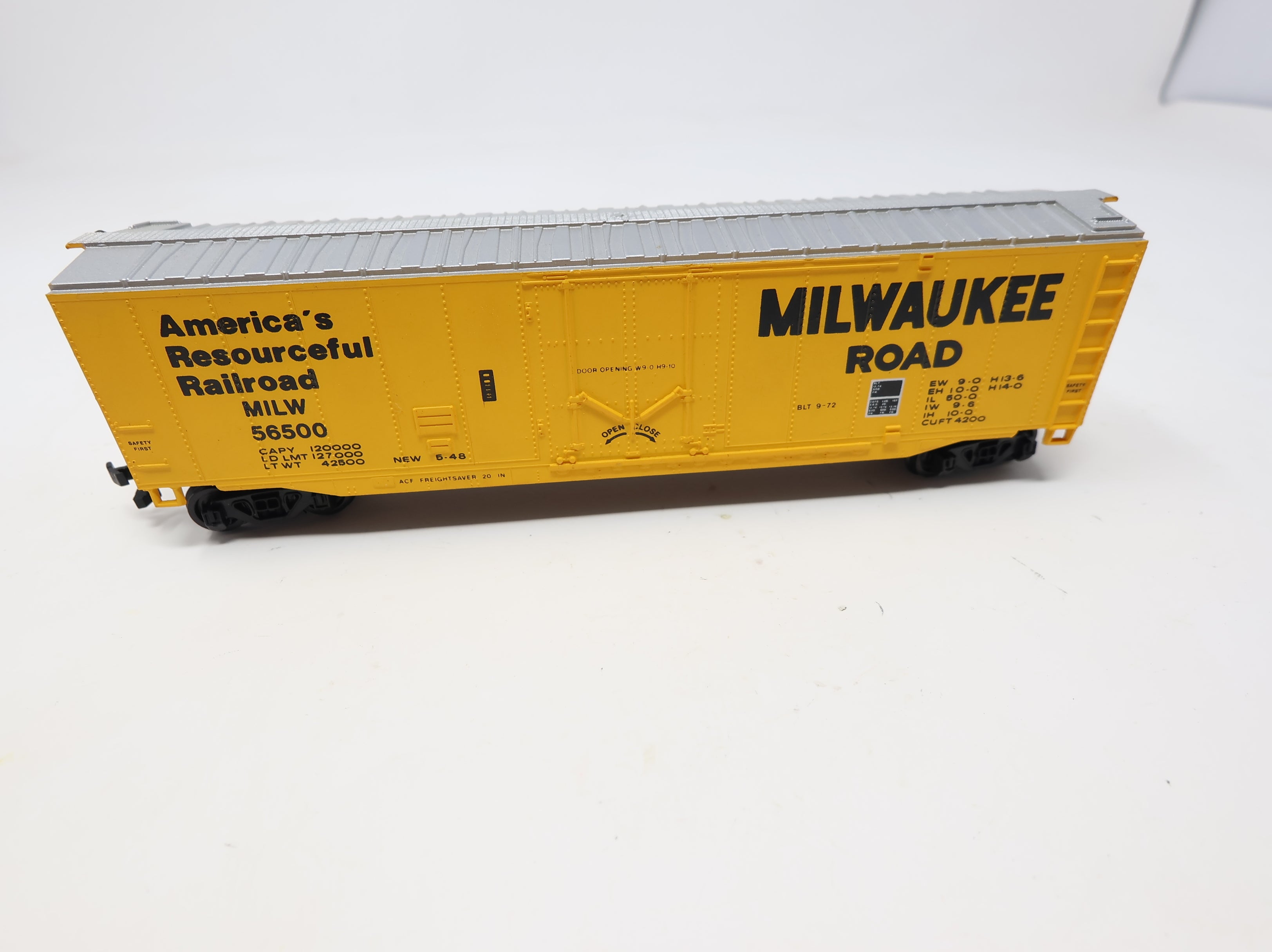 USED Bachmann HO Scale 50' Box Car Milwaukee Road MILW #56500