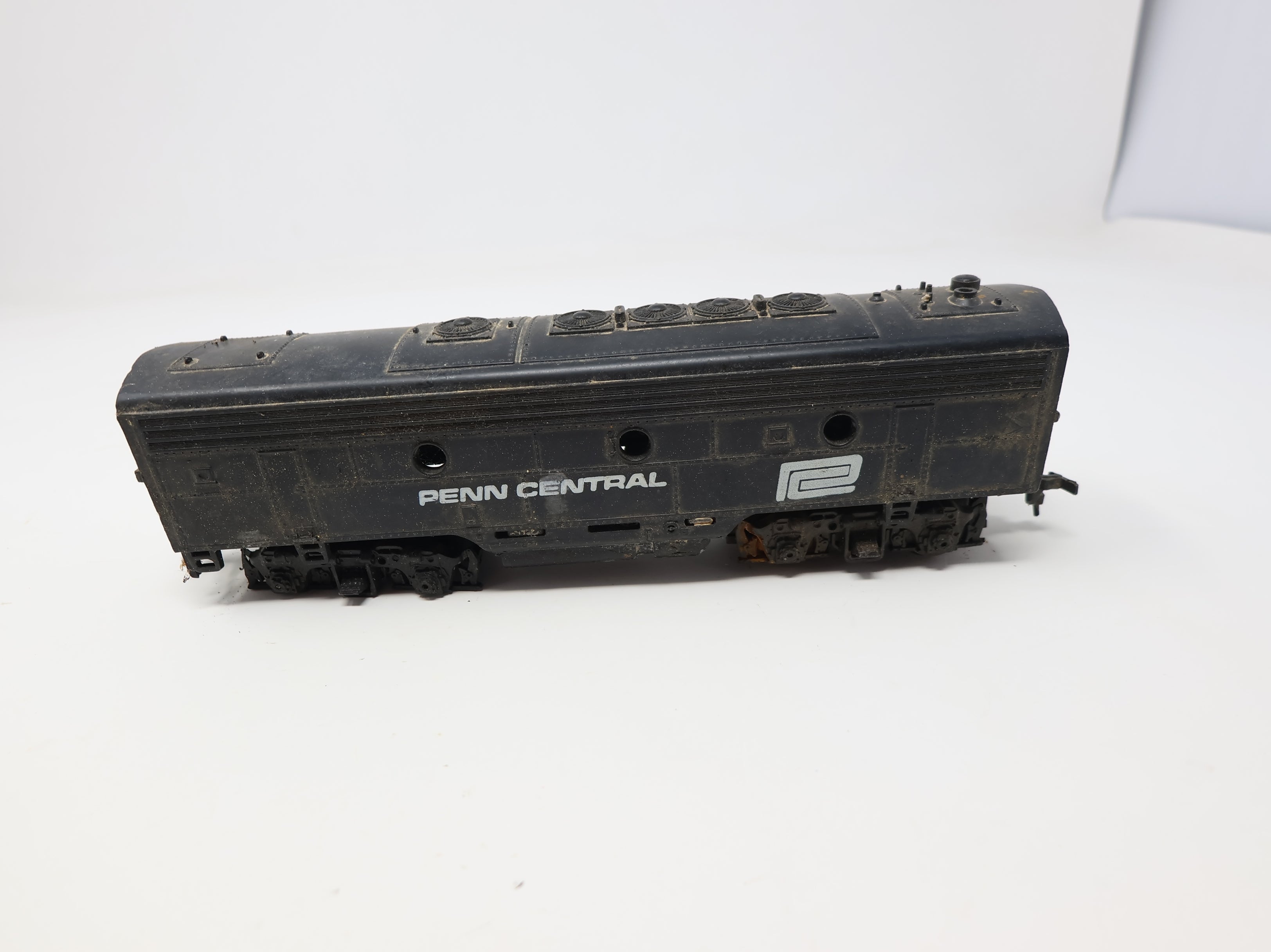 USED Tyco HO Scale A Unit Diesel Locomotive Penn Central Unpowered