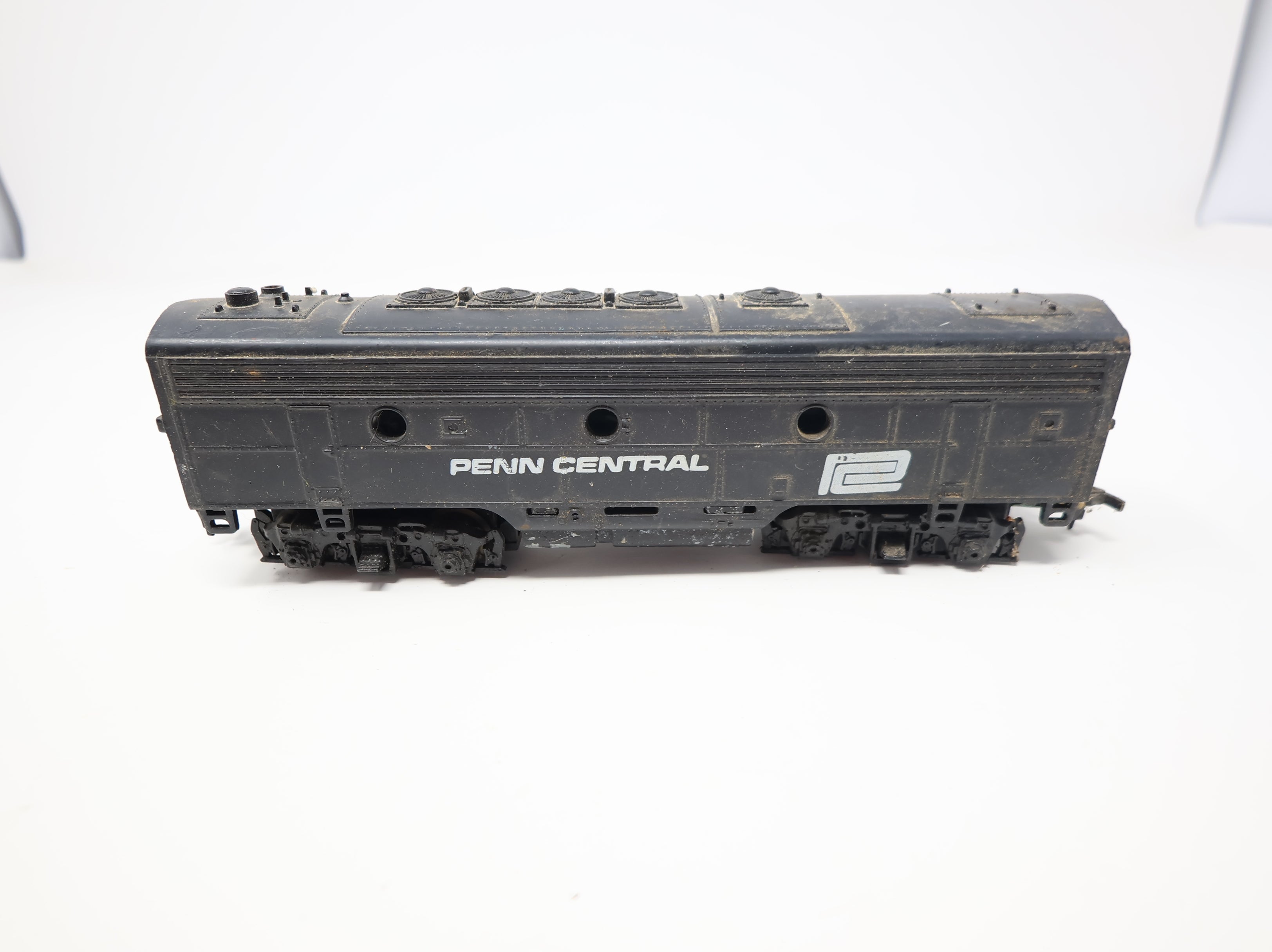 USED Tyco HO Scale A Unit Diesel Locomotive Penn Central Unpowered