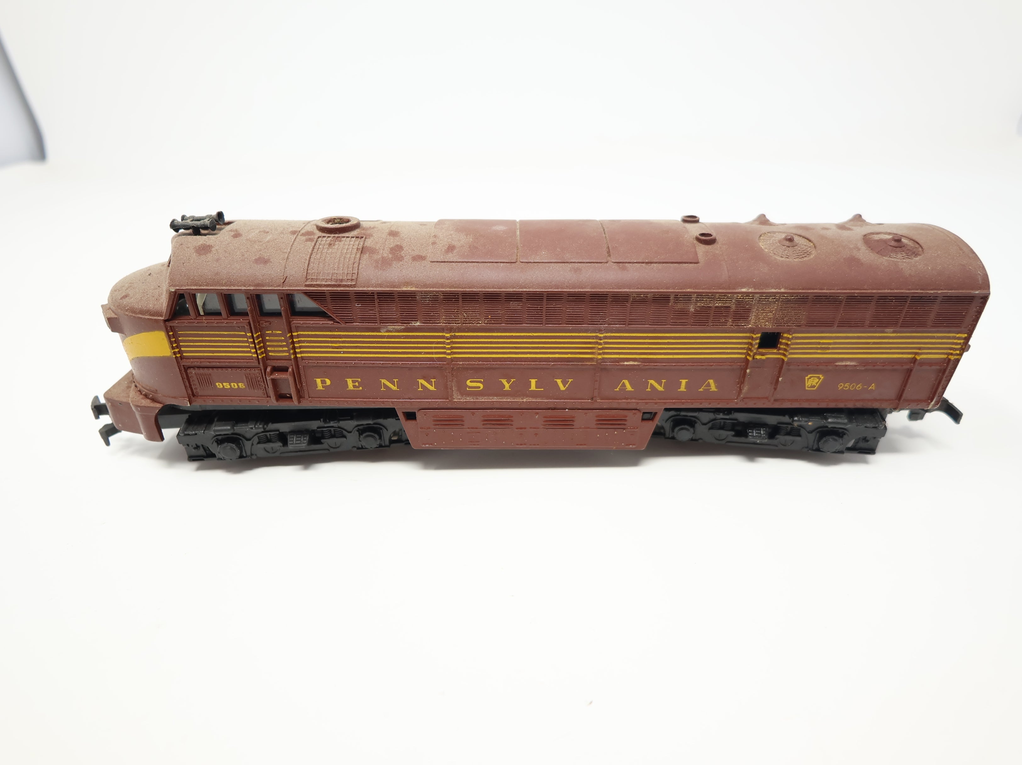 USED AHM HO Scale C-Liner Diesel Locomotive Pennsylvania #9506 DC