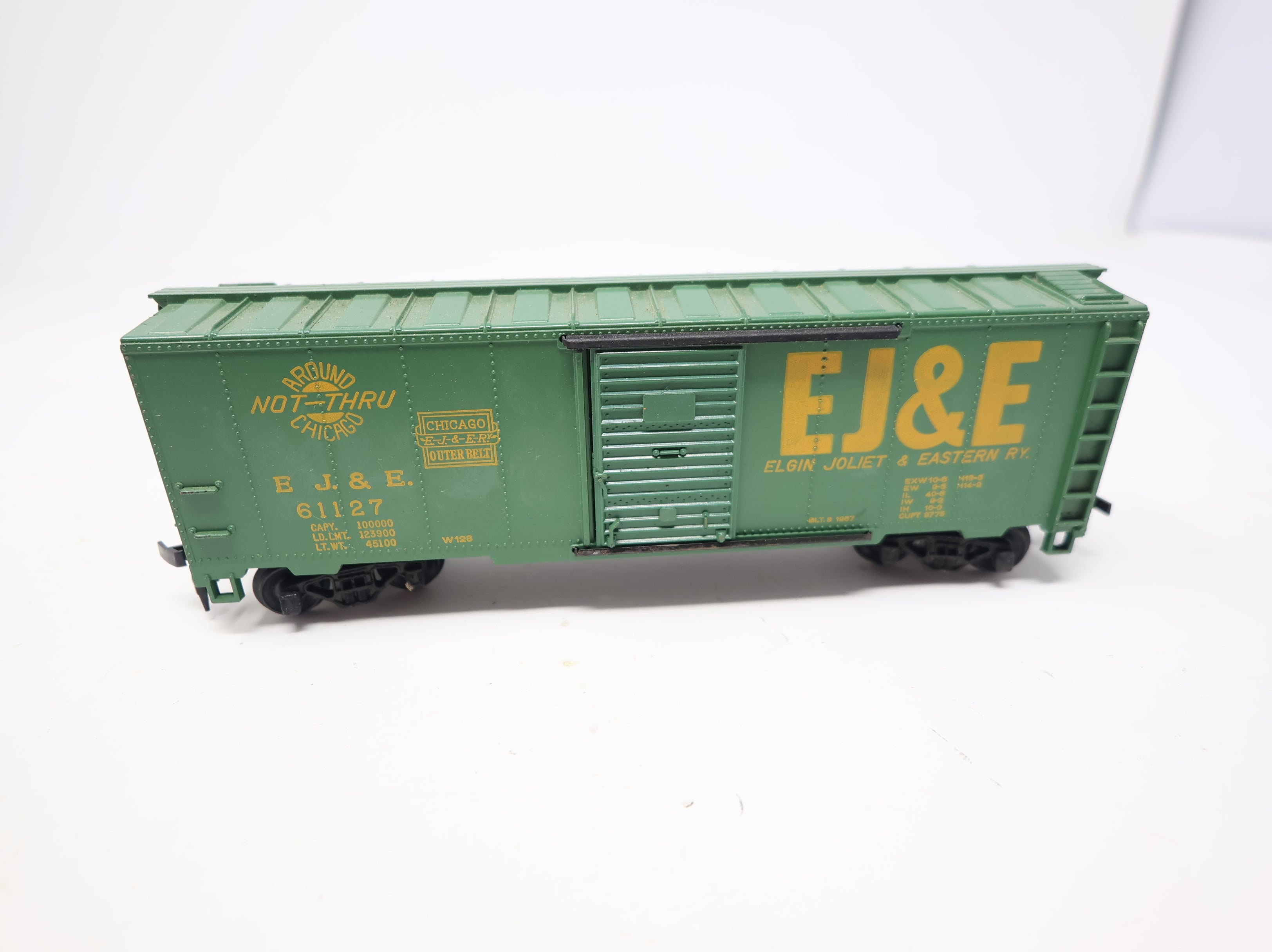 USED Mantua HO Scale 40' Box Car Elgin Joliet & Eastern EJ&E #61127