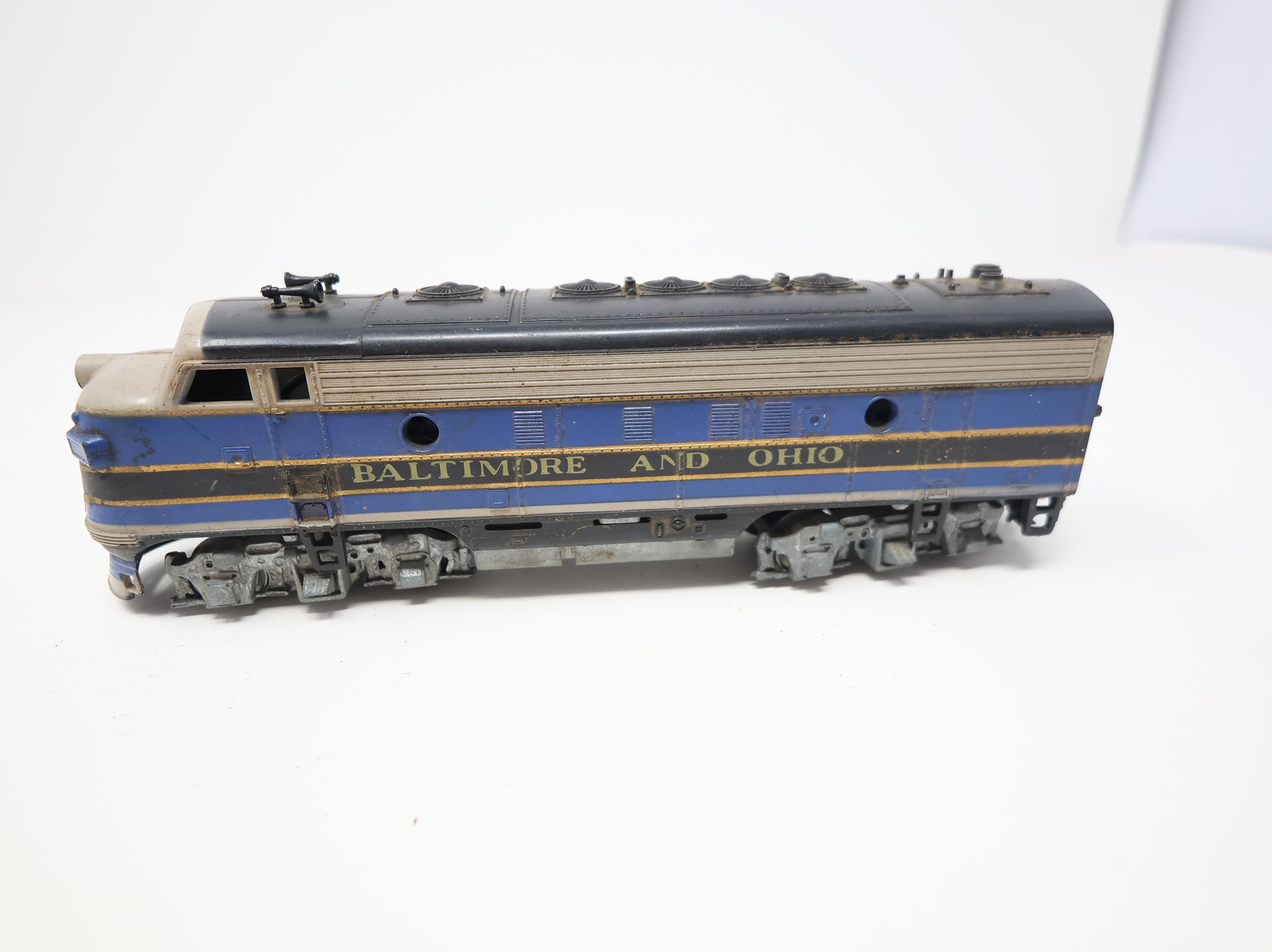 USED Athearn HO Scale A Unit Diesel Locomotive Baltimore and Ohio Rubber Band, Parts/Repairs DC