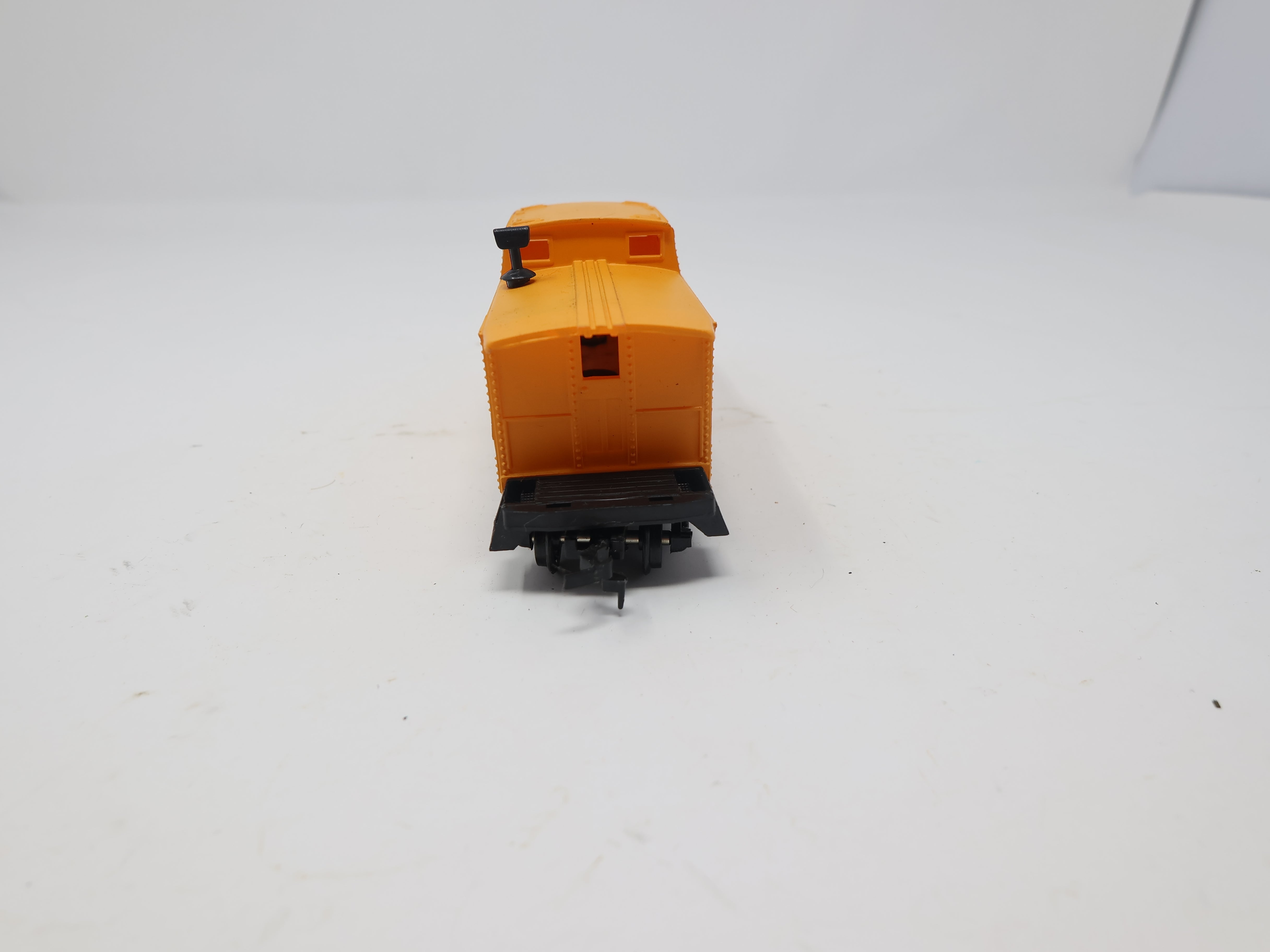 USED HO Scale, Yellow Caboose#1973