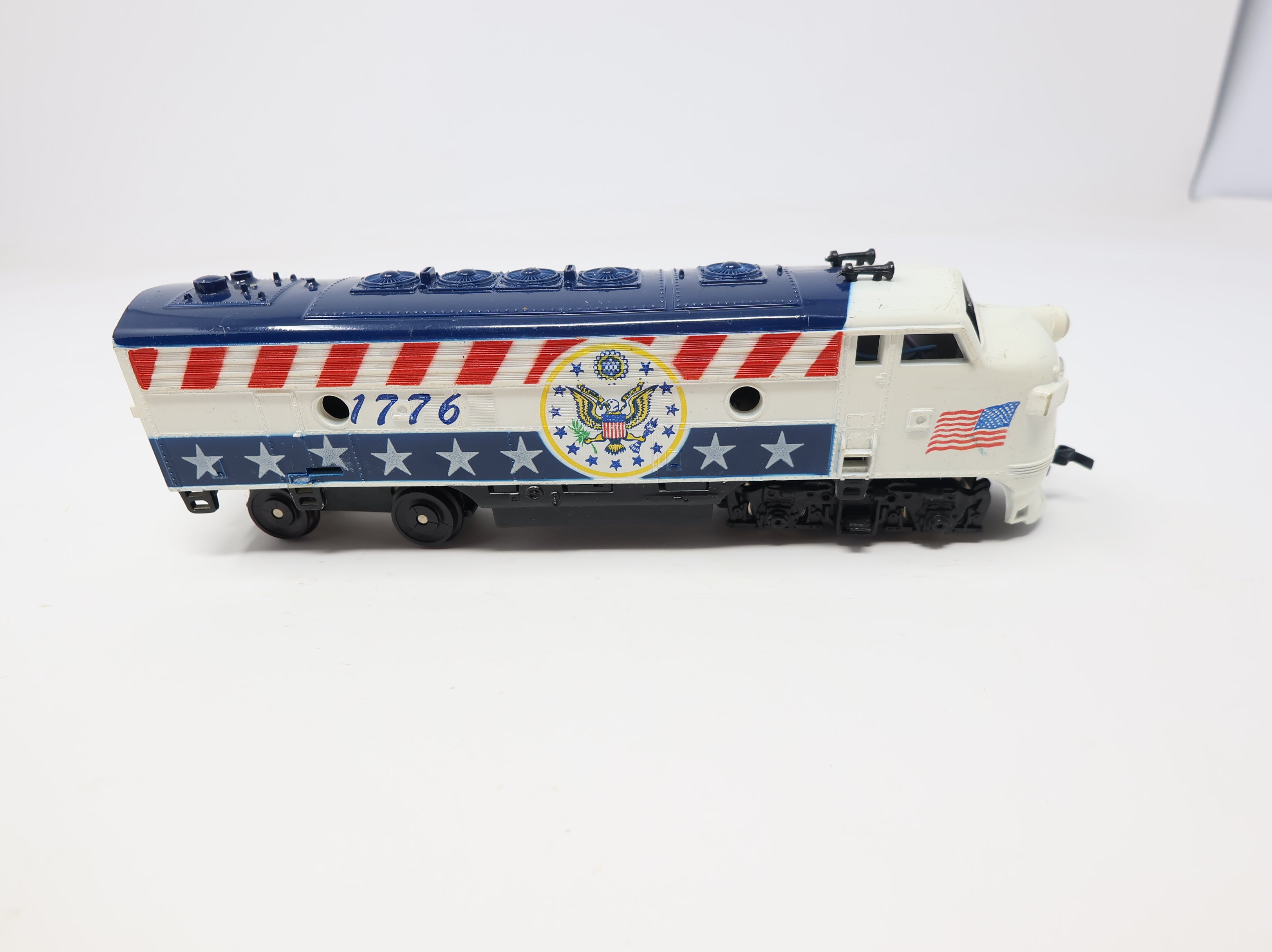 USED Life-Like HO Scale F7A Unit Diesel Locomotive Spirit of 1976 Needs Maintenance DC