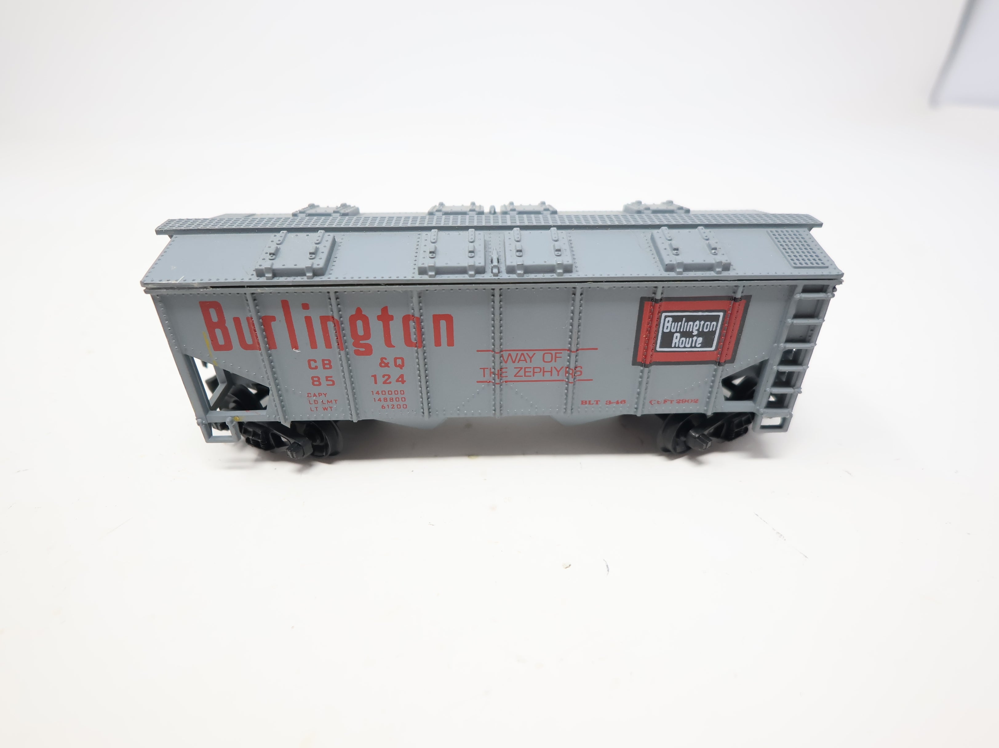 USED HO Scale 2 Bay Covered Hopper Burlington CB&Q #85124