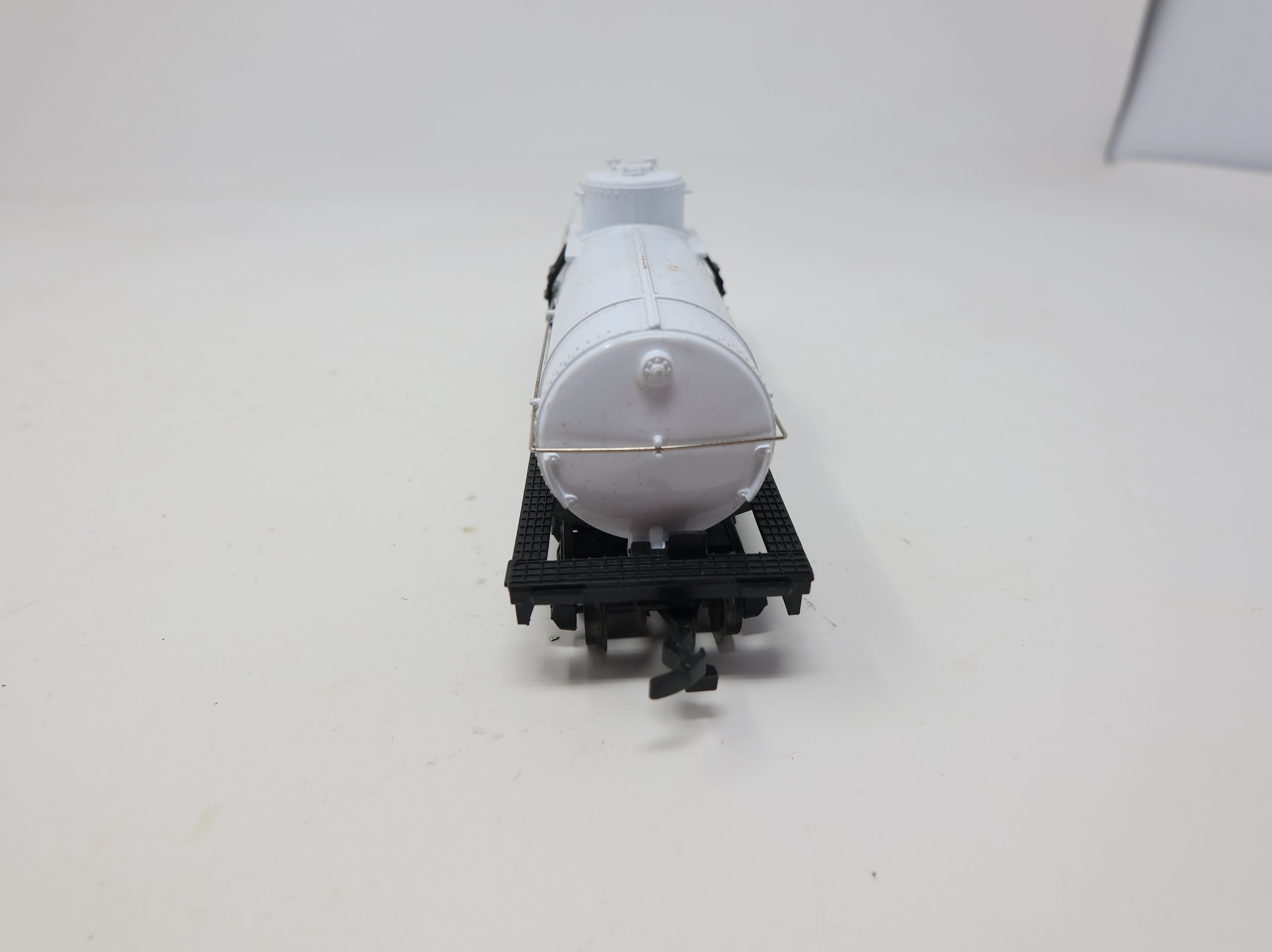 USED Bachmann HO Scale Single Dome Tank Car Cyanamid