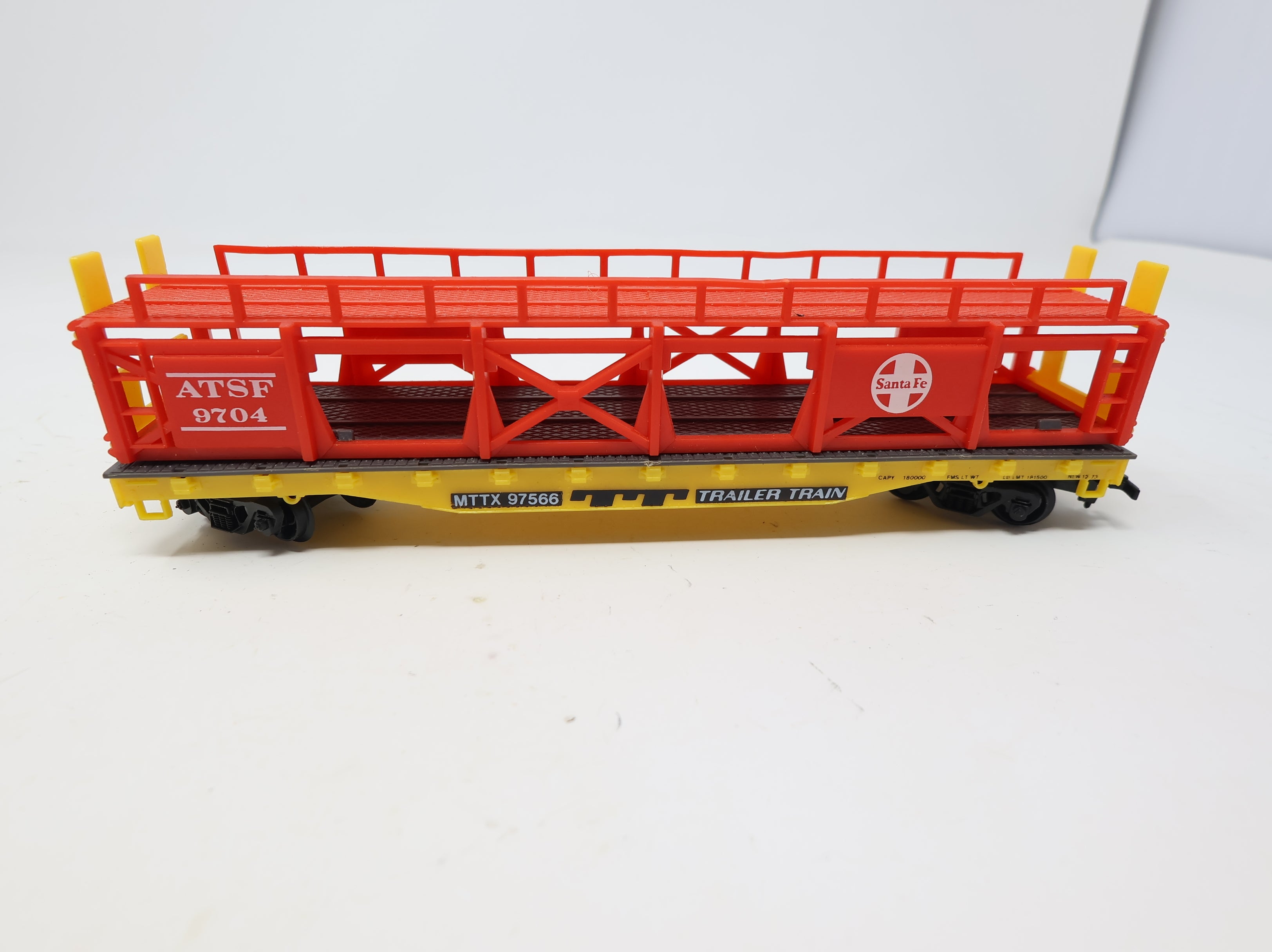 USED Life-Like HO Scale Auto Carrier Trailer Train MTTX #97566 Santa Fe