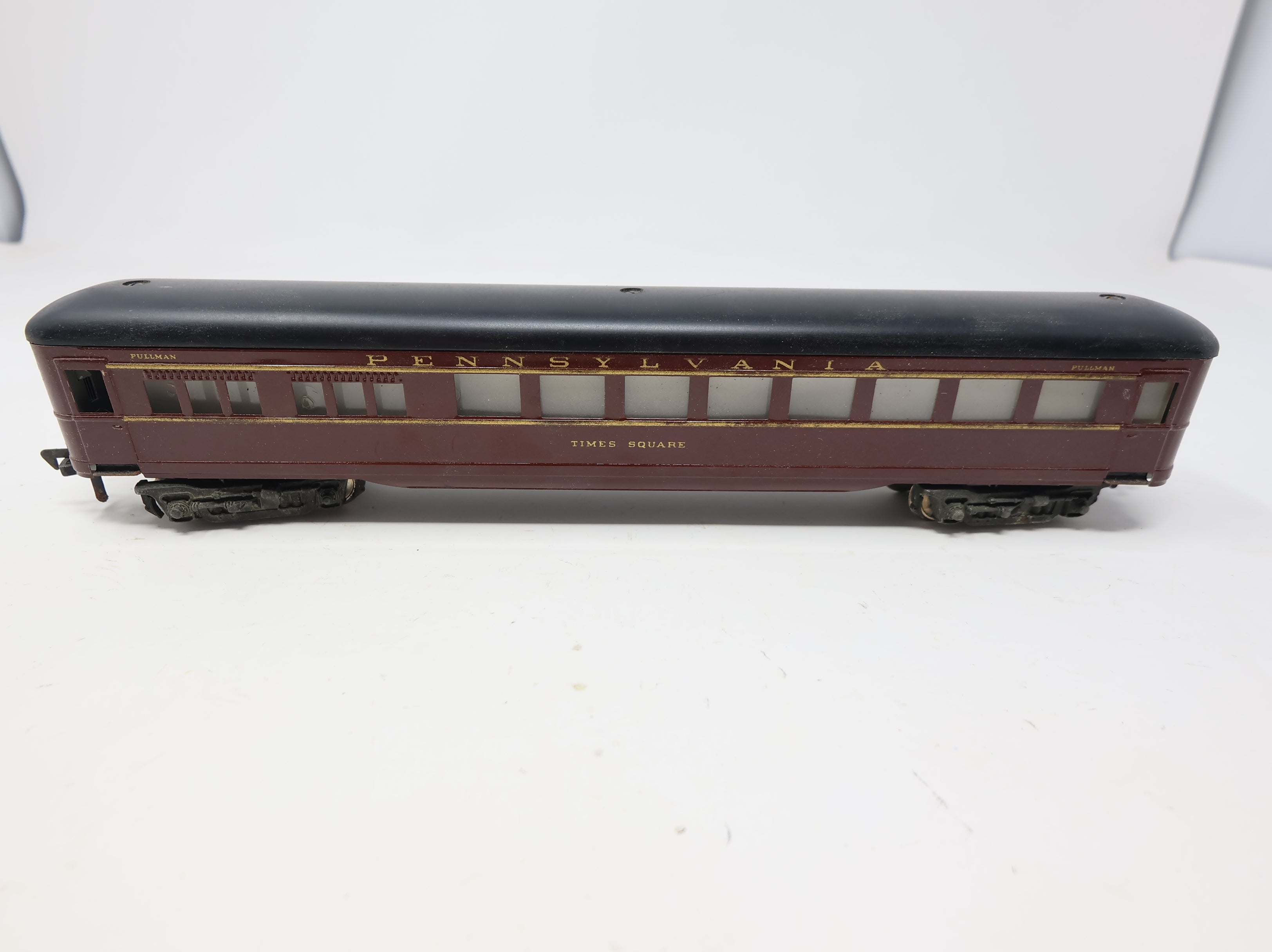 USED Fleischmann HO Scale Pullman Passenger Car Pennsylvania Times Square