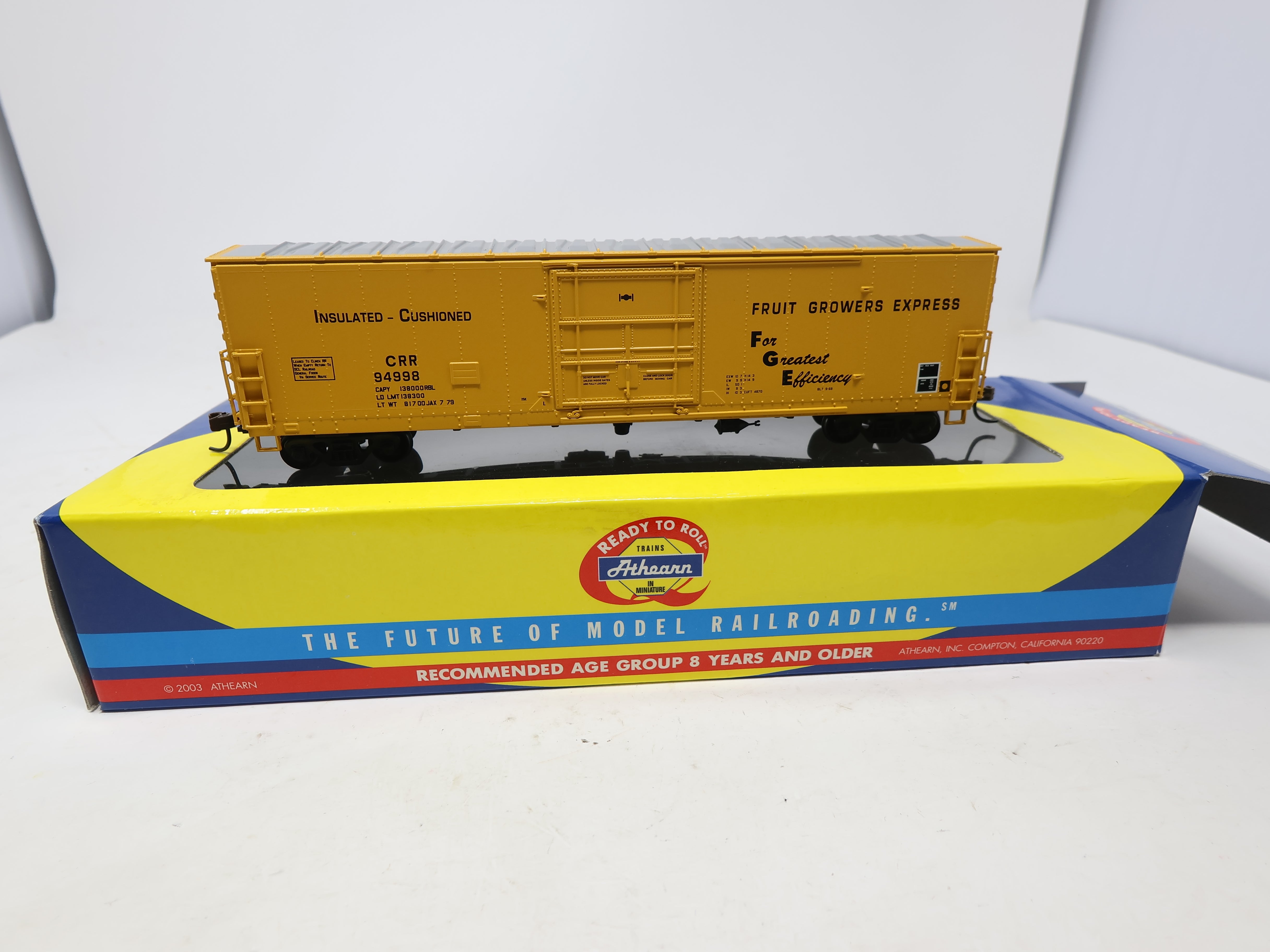 Athearn 91305 HO Scale, 50' Superior Box Car, Fruit Growers Express CRR #94998