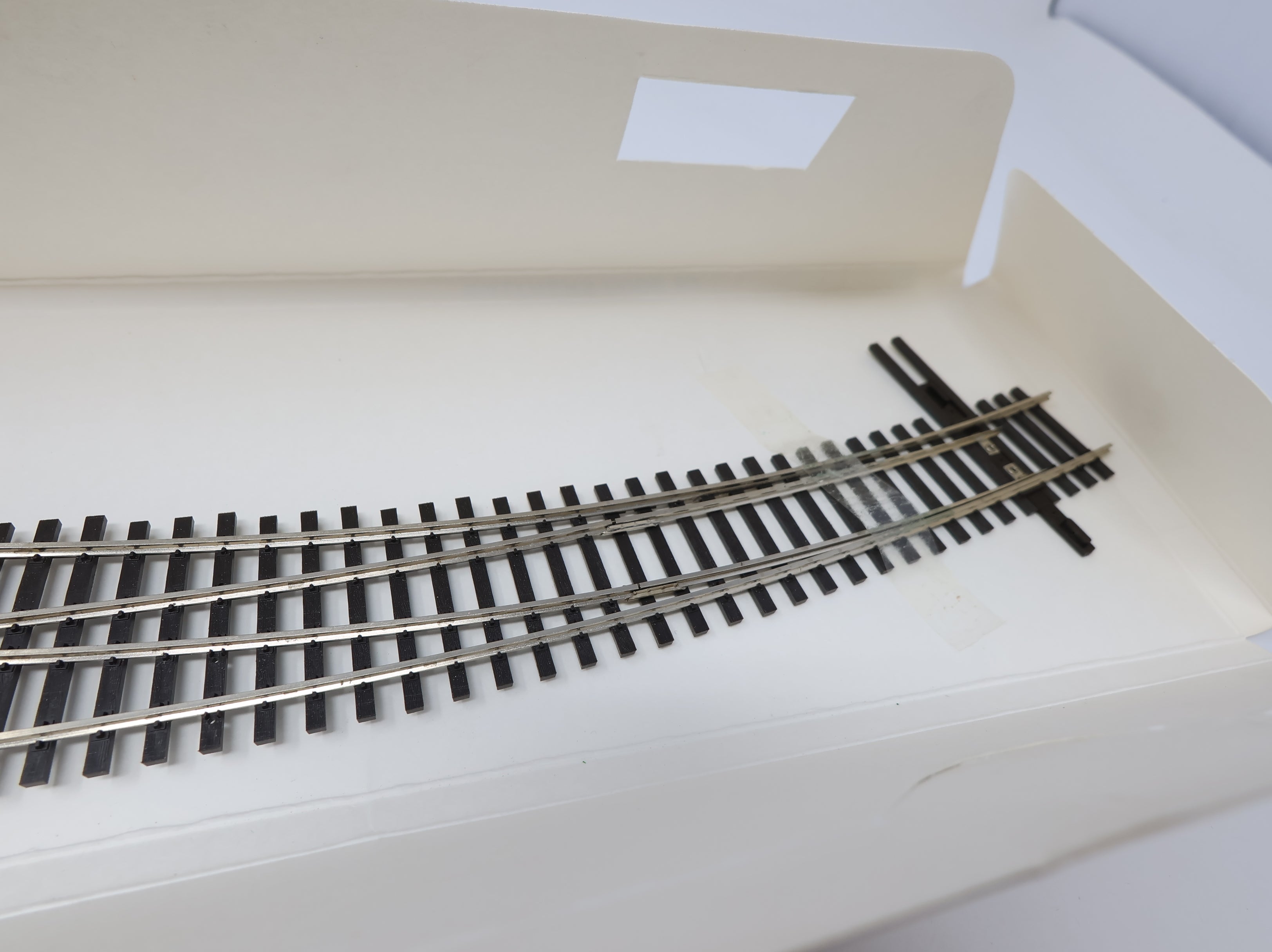 USED Walthers 948-8895 HO Scale Code 83 Right Hand Curved Turnout #7 Track