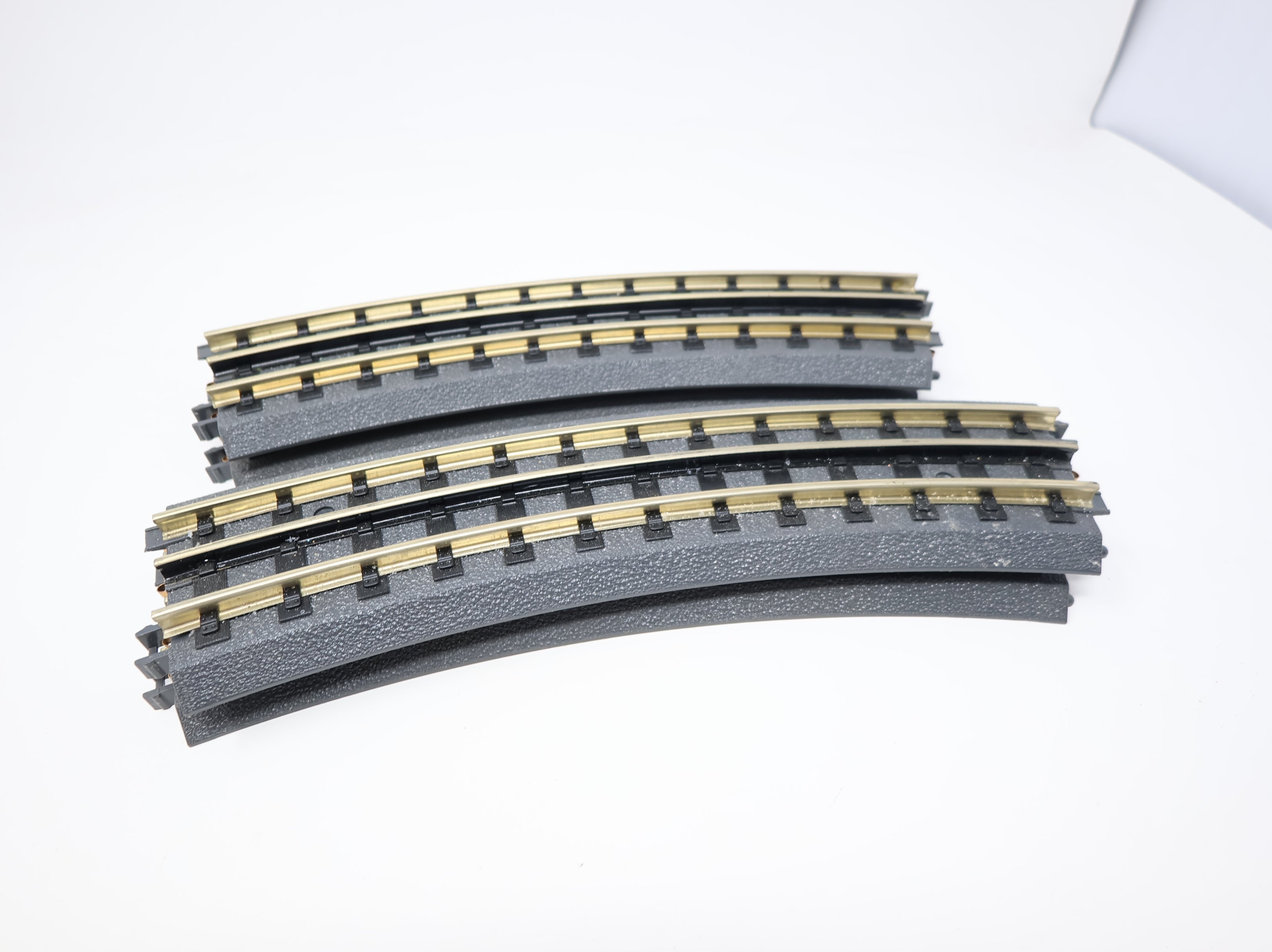 USED MTH O RealTrax O-42 Curve Track (4 pcs)