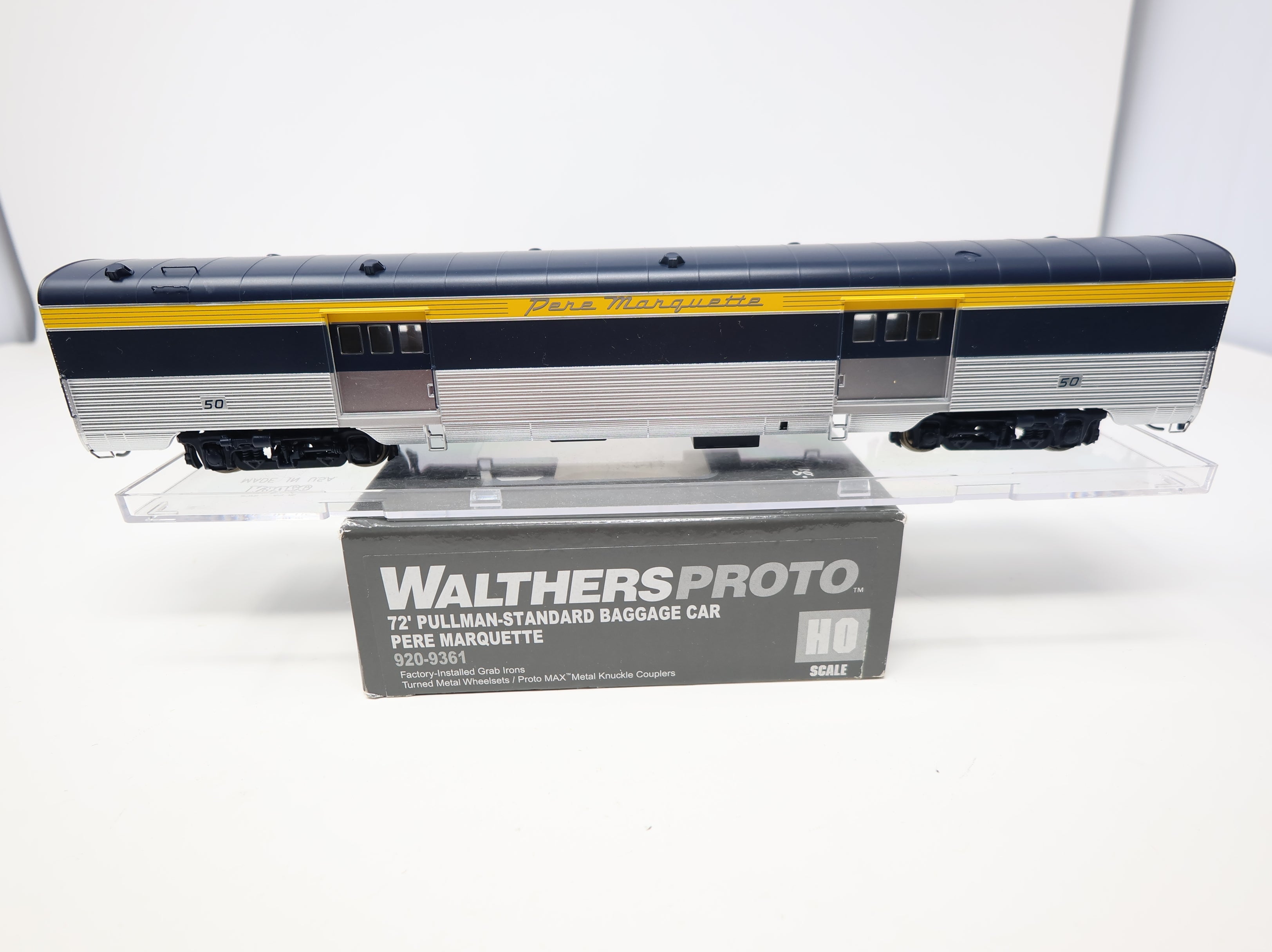 WalthersProto 920-9361 HO Scale 72' Pullman Baggage Passenger Car Pere Marquette C&O #50