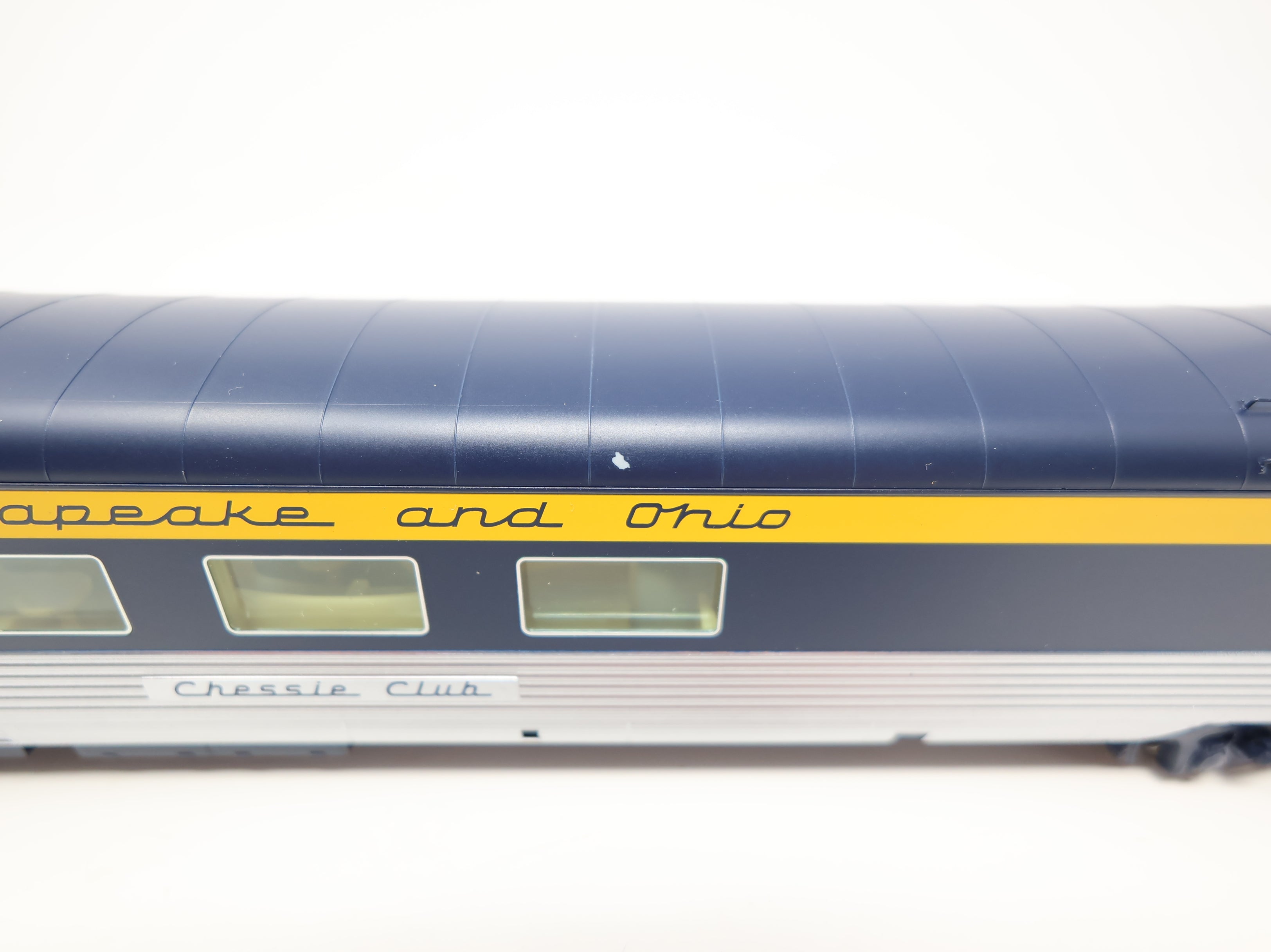 WalthersProto 920-9373 HO Scale 85' Pullman Lunch Counter Lounge Passenger Car Pere Marquette C&O #1903 Lighted