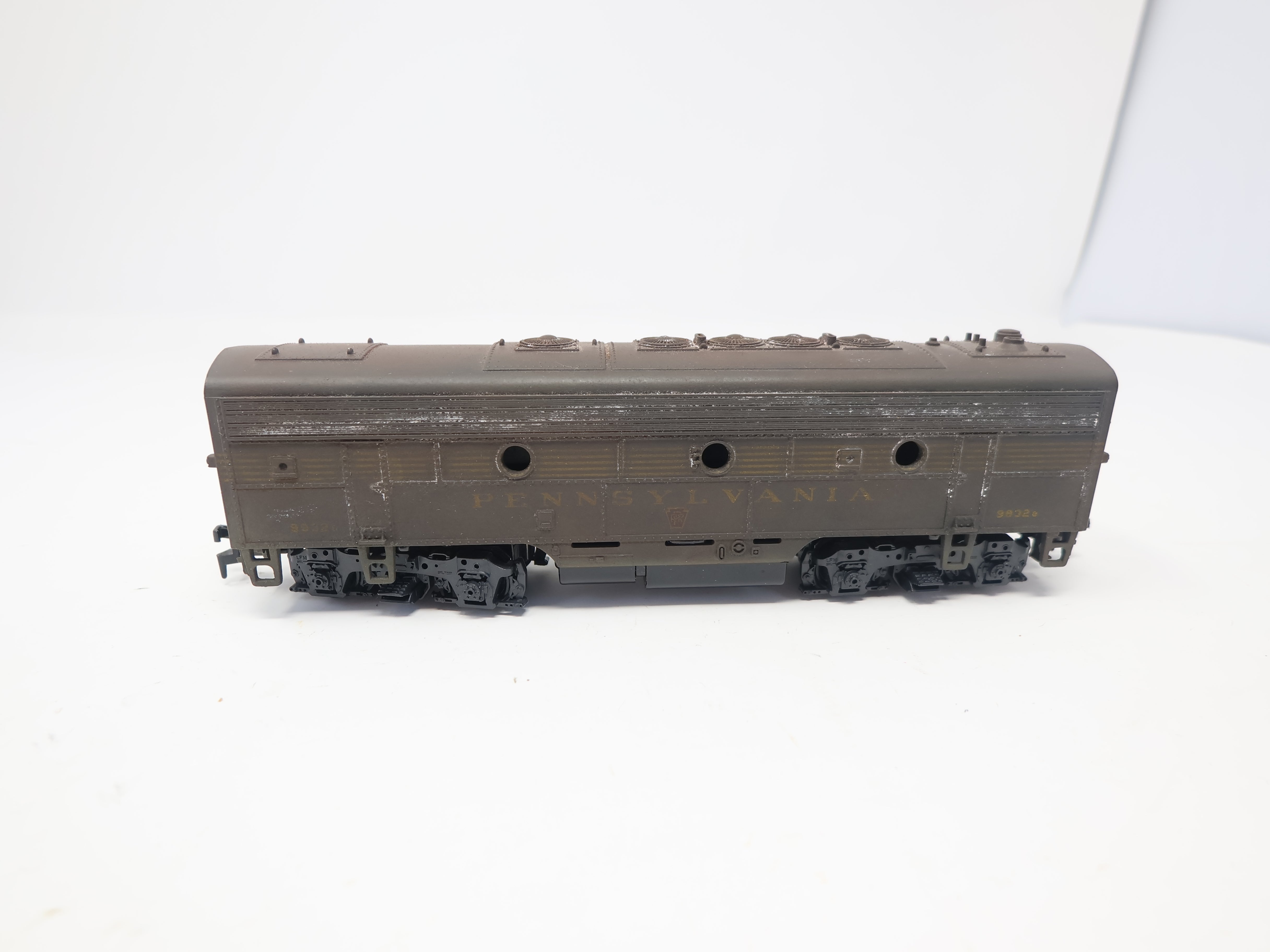 USED HO Scale, F7B Diesel Locomotive, Pennsylvania #9832B, Non-Powered, Weathered