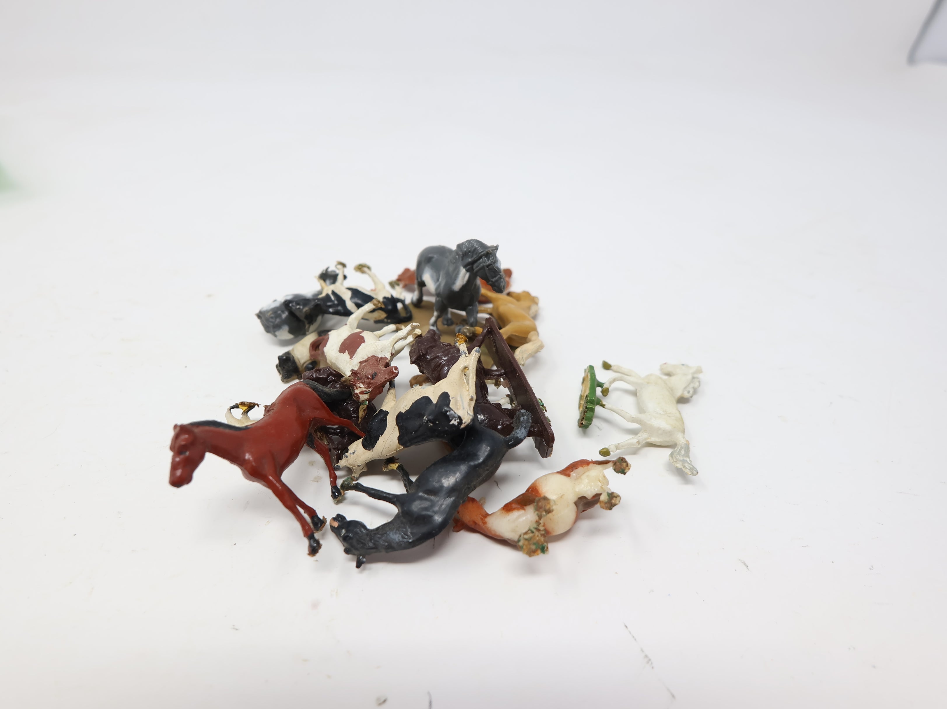 USED HO Scale Lot of Farm Animals