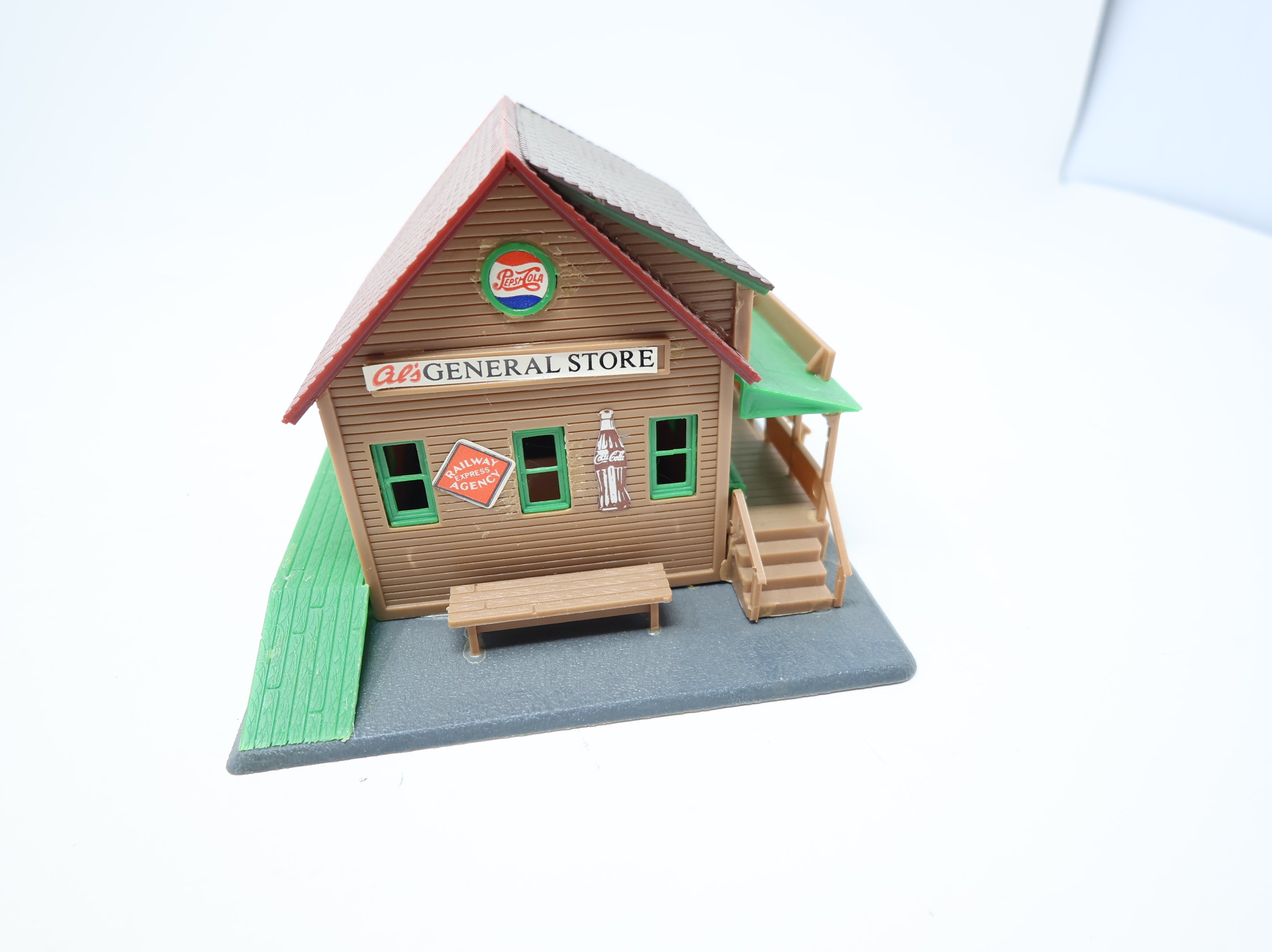 USED HO Scale Al's General Store Building