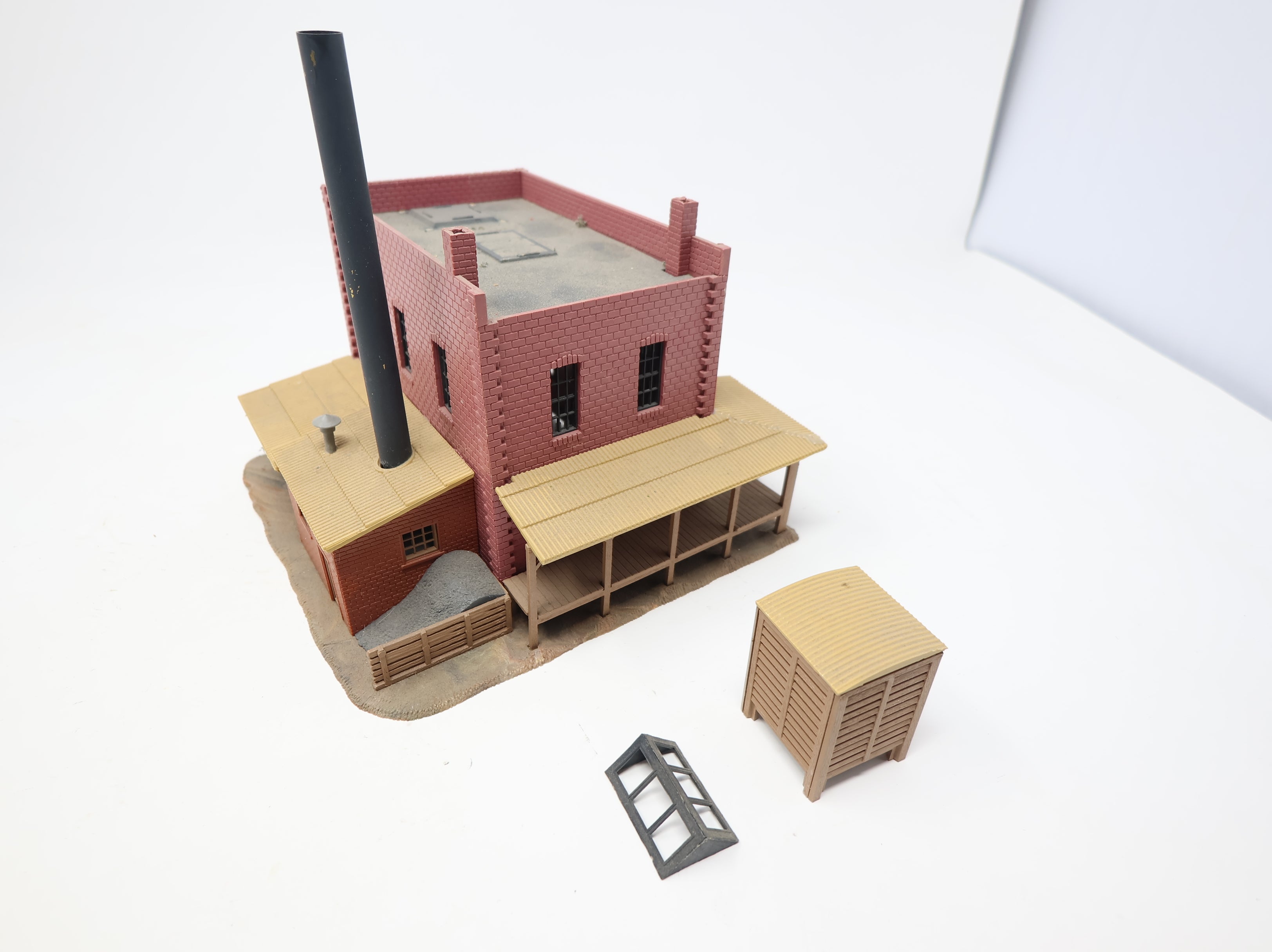 USED Pola HO Scale Factory Building