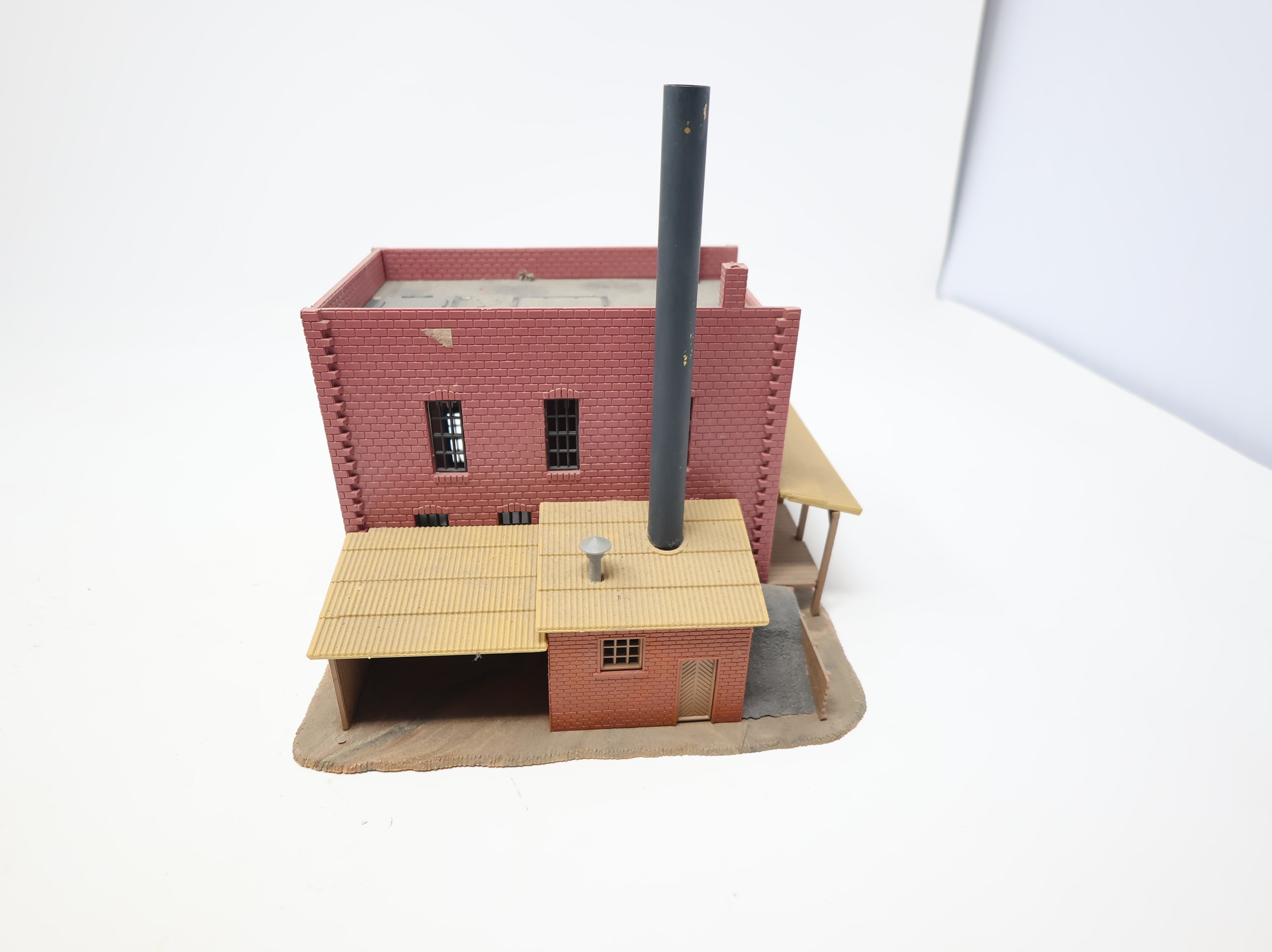 USED Pola HO Scale Factory Building