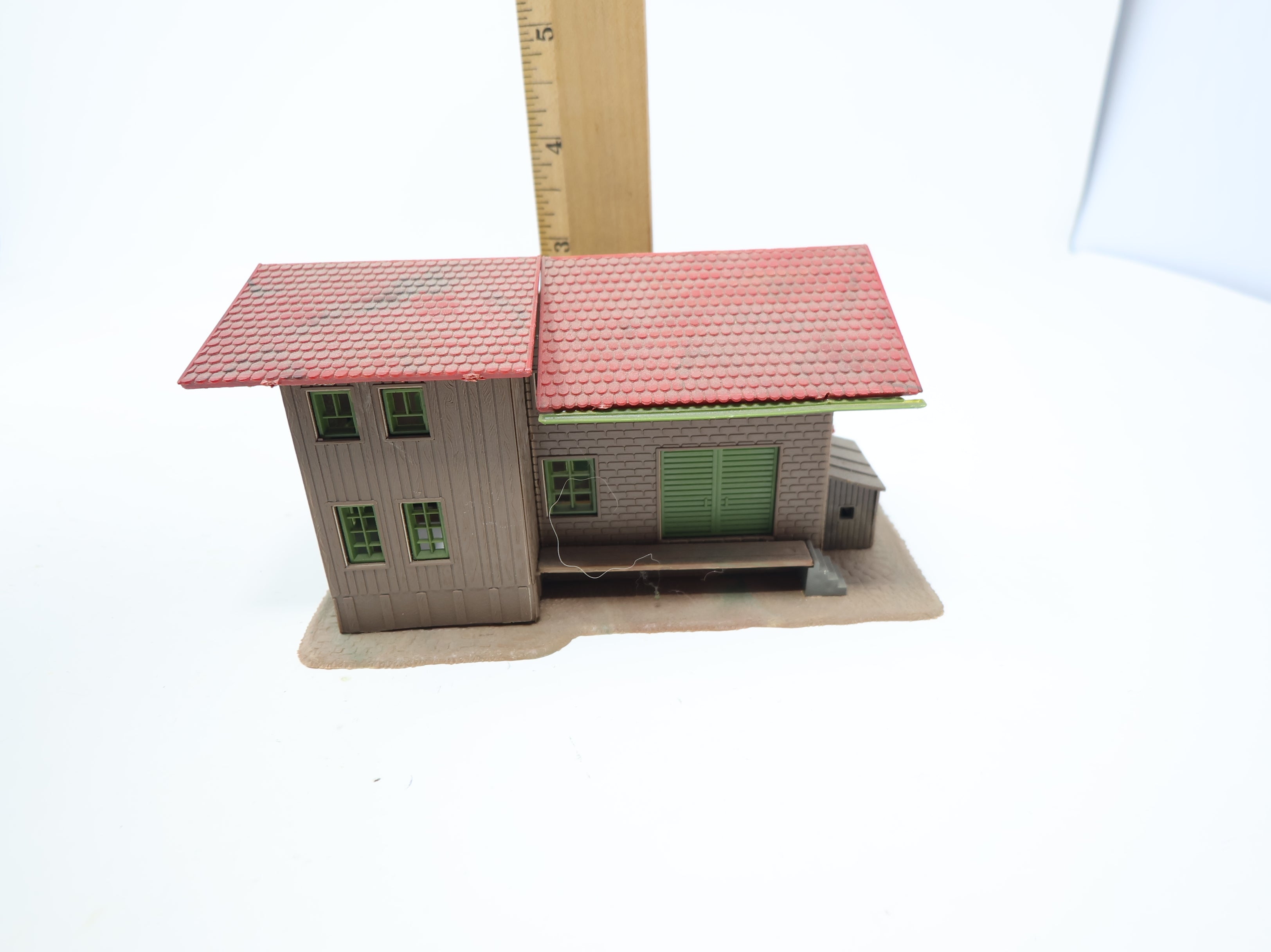 USED HO Scale Station House Building