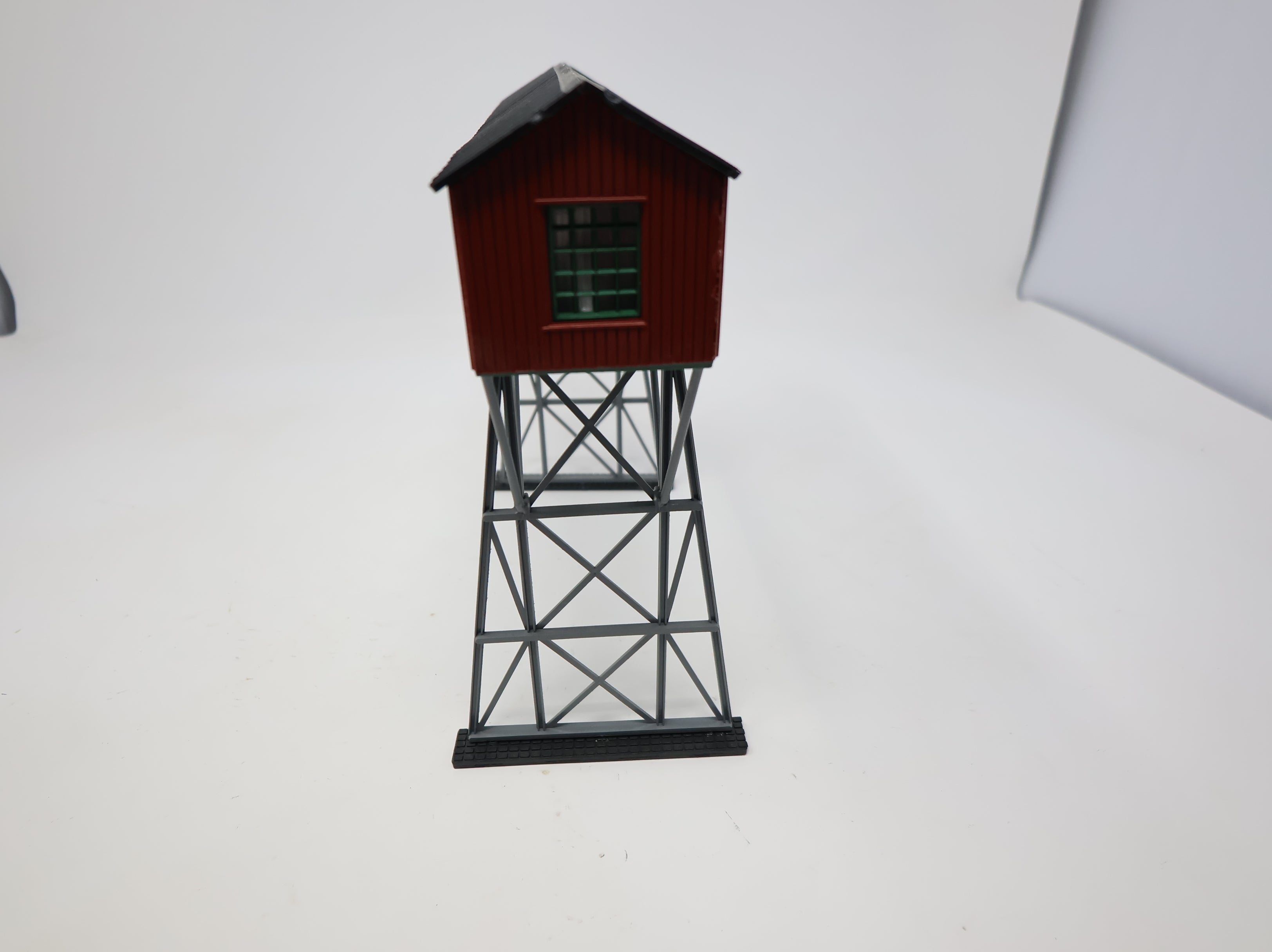 USED HO Scale Transfer Crane Building