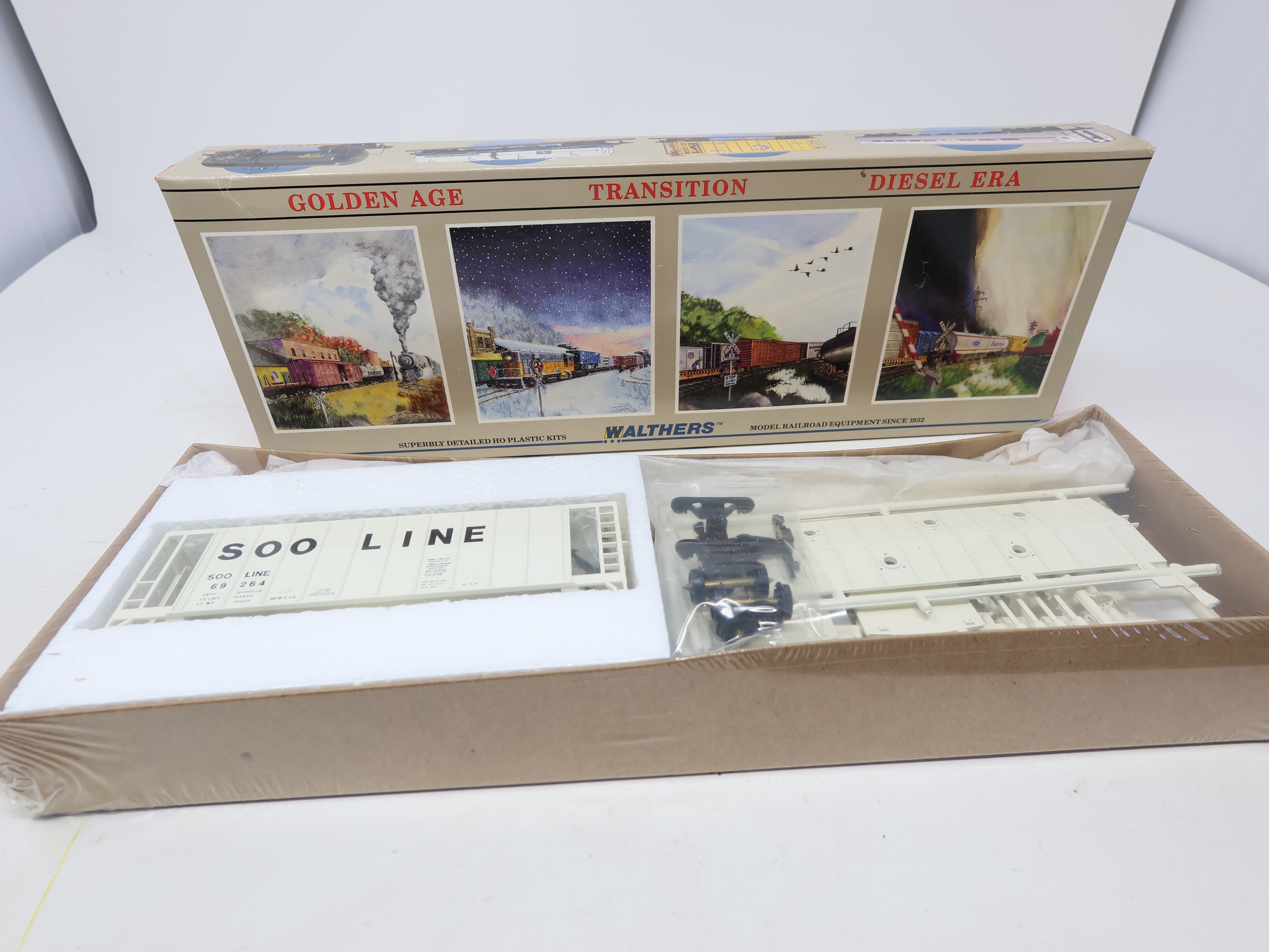 Walthers HO Scale, 1993 LMTD Run Airslide Hopper, SOO Line #69264, Sealed 112/370 (KIT)