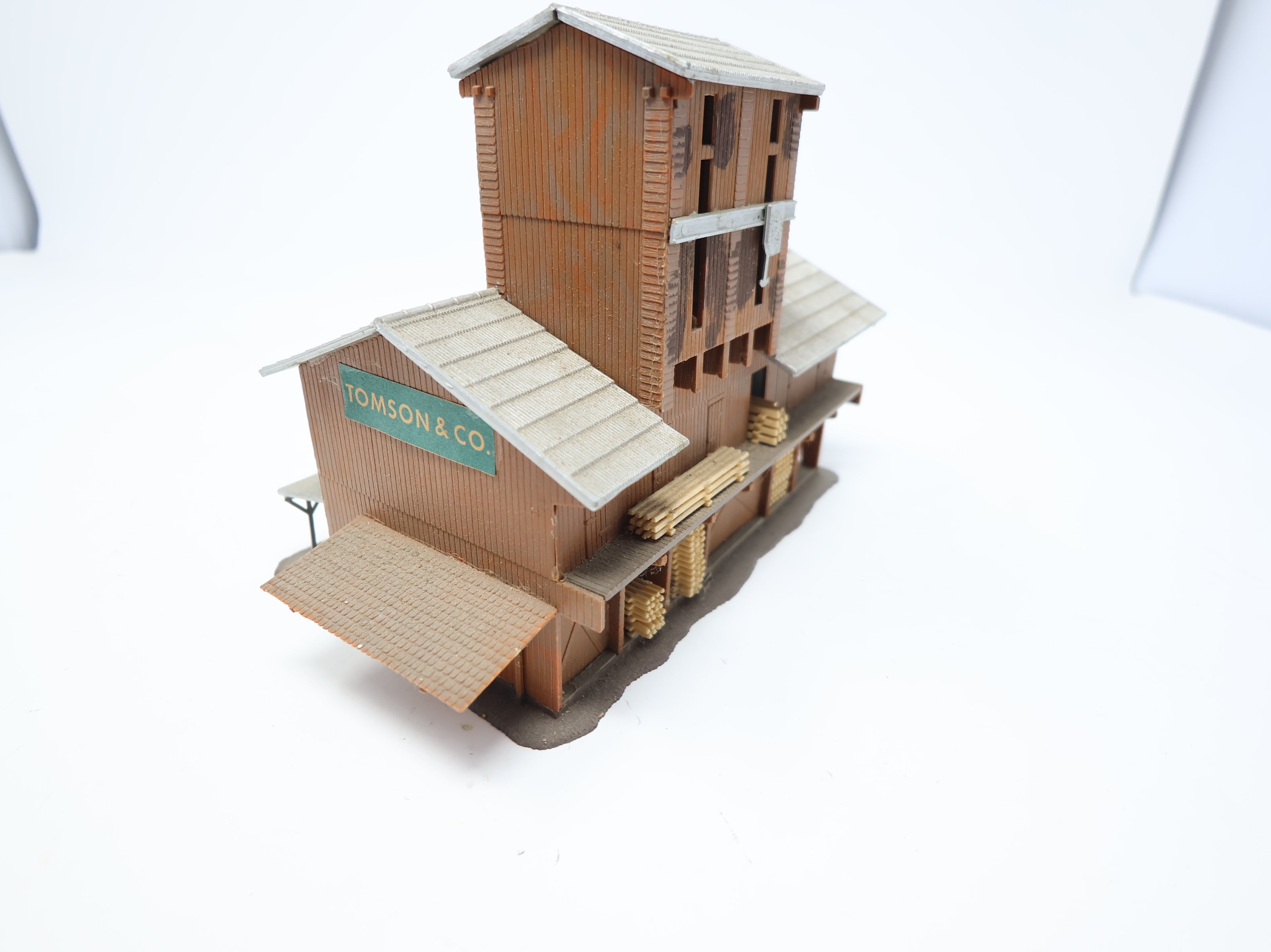 USED Pola HO Scale Tomson & Co Lumber Yard Building