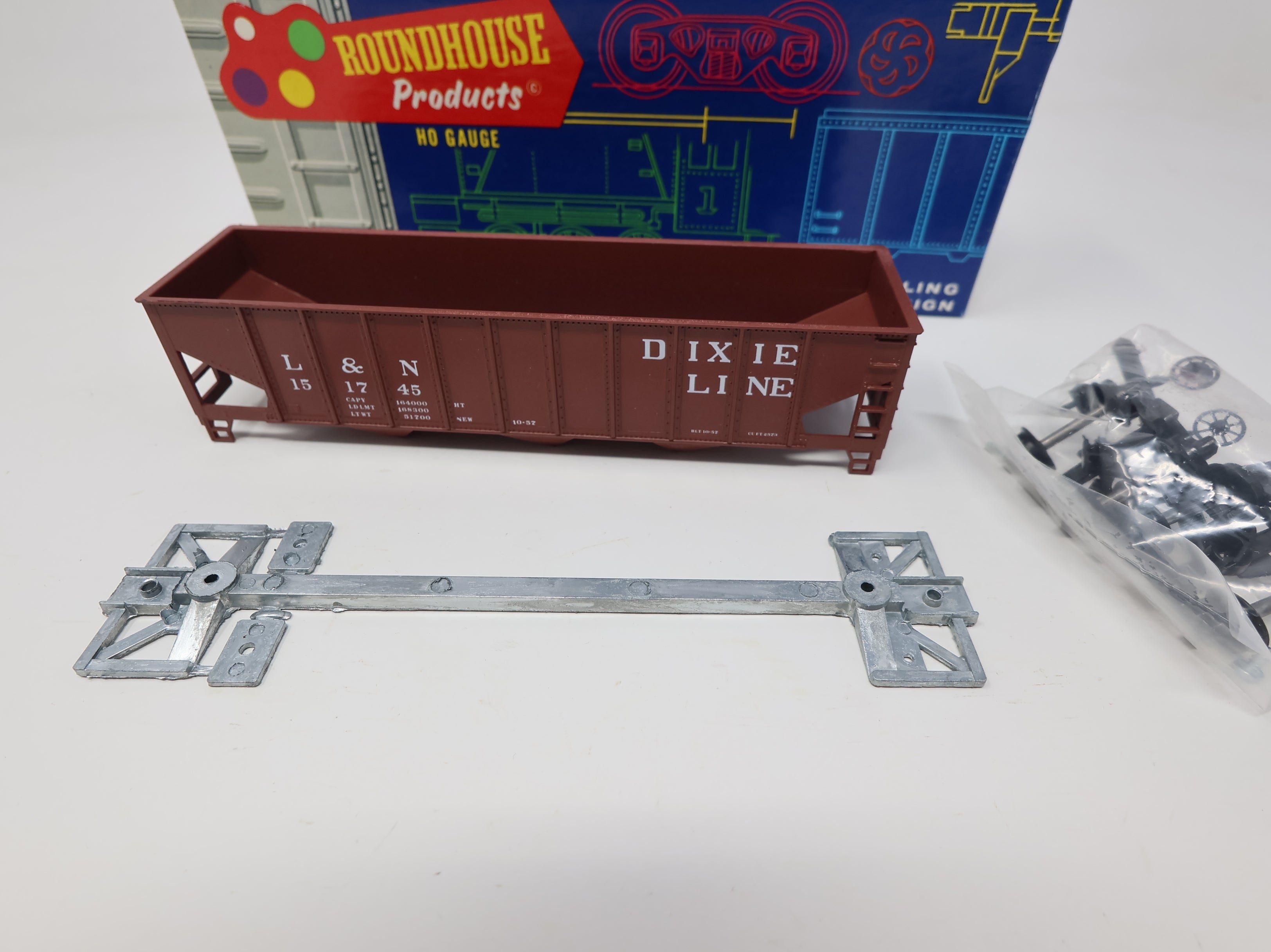 USED Roundhouse HO Scale 70 Ton 3 Bay Hopper Louisville & Nashville L&N #151745 John Henry Custom KIT