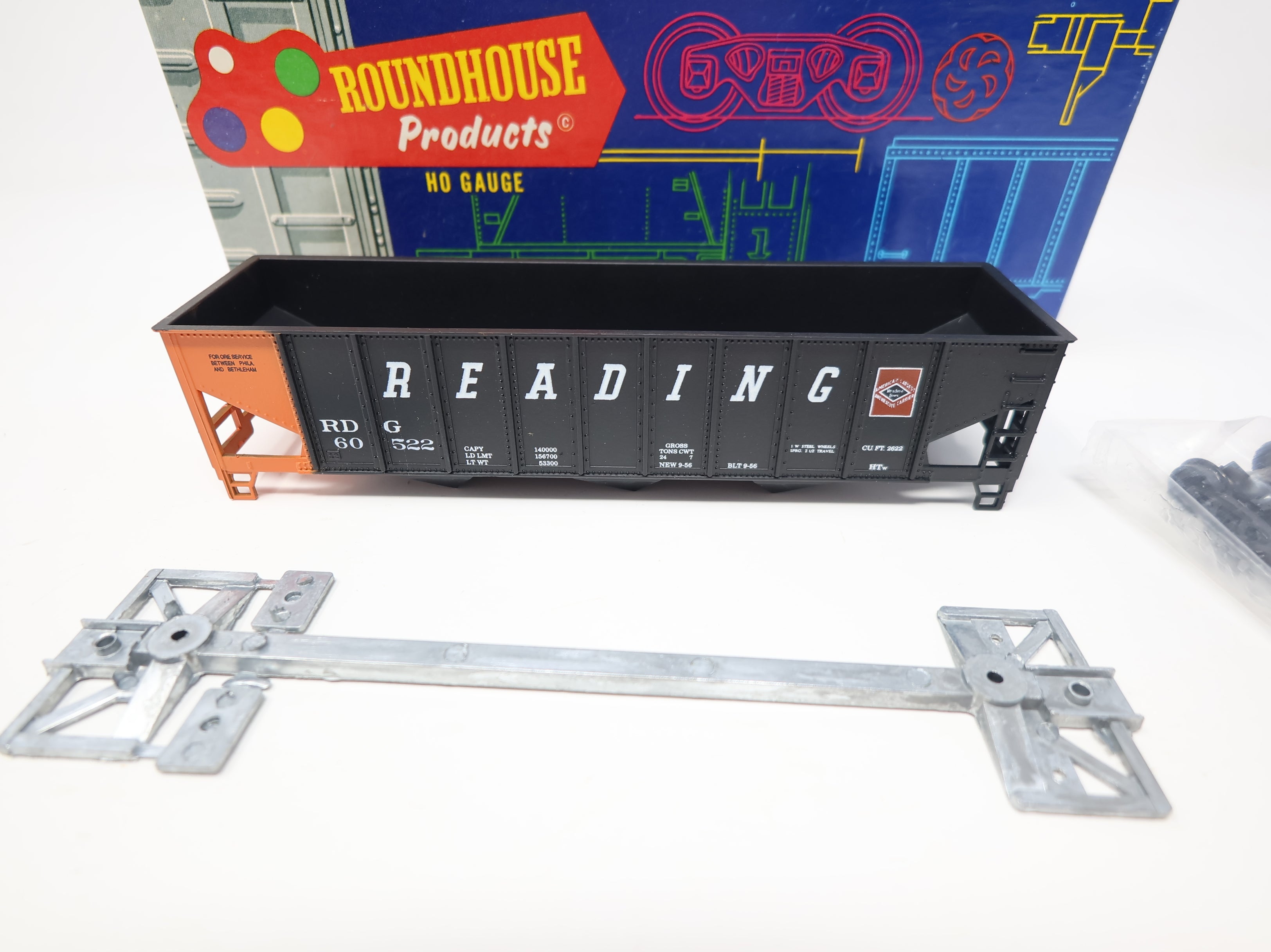 USED Roundhouse 3239 HO Scale 3 Bay Rib-Side Hopper Reading RDG #60522 KIT