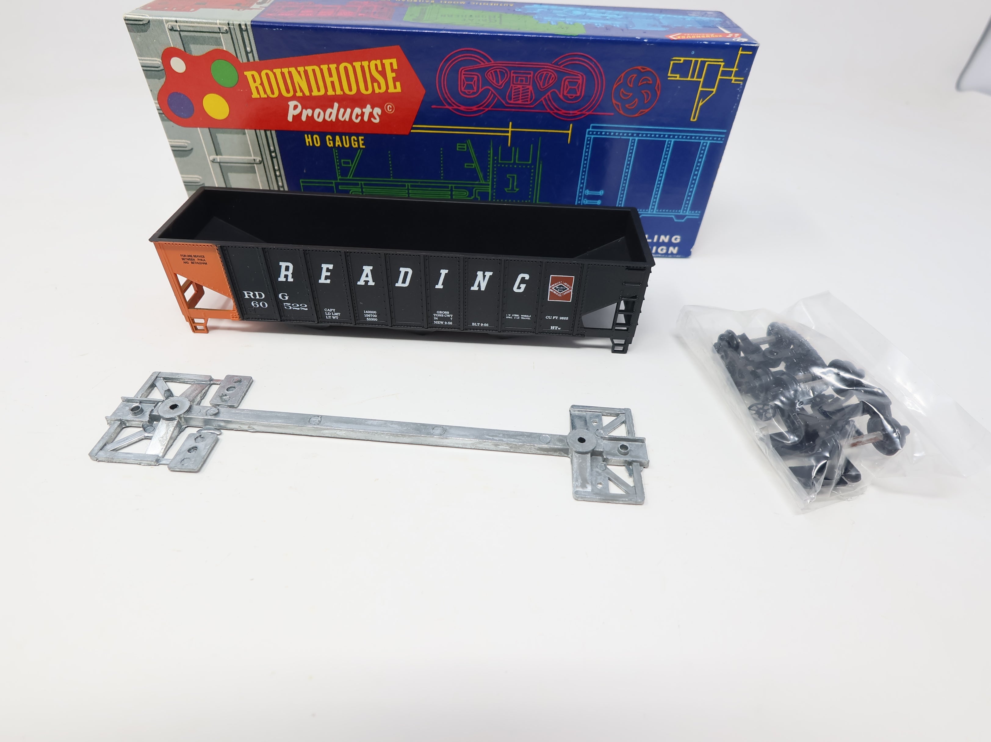 USED Roundhouse 3239 HO Scale 3 Bay Rib-Side Hopper Reading RDG #60522 KIT