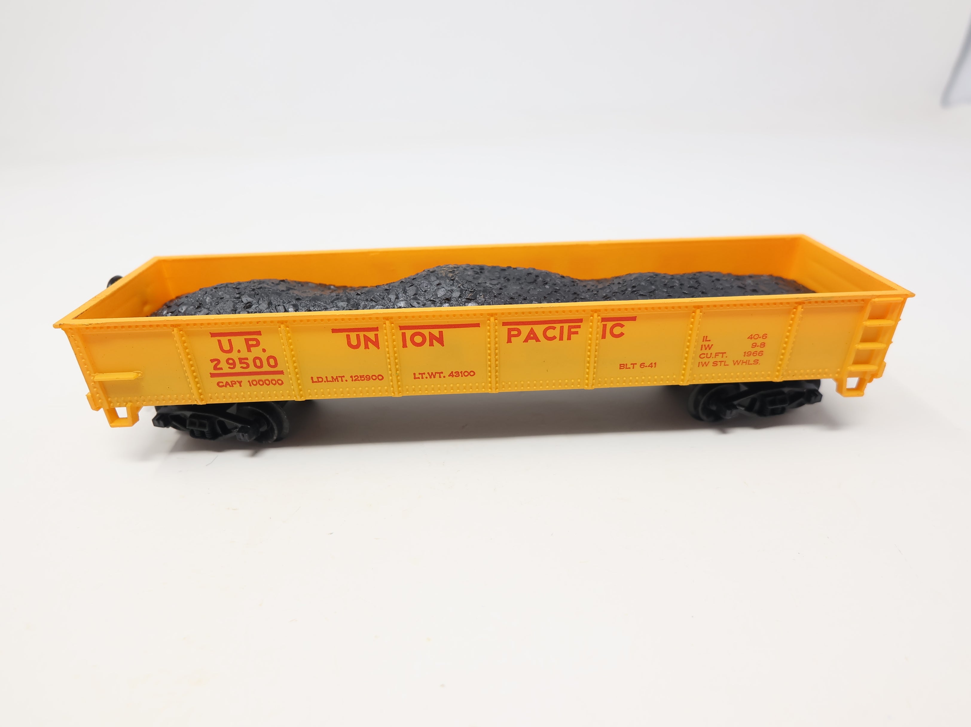 USED Life-Like HO Scale 40' Gondola Union Pacific UP #29500 w/ Coal Load