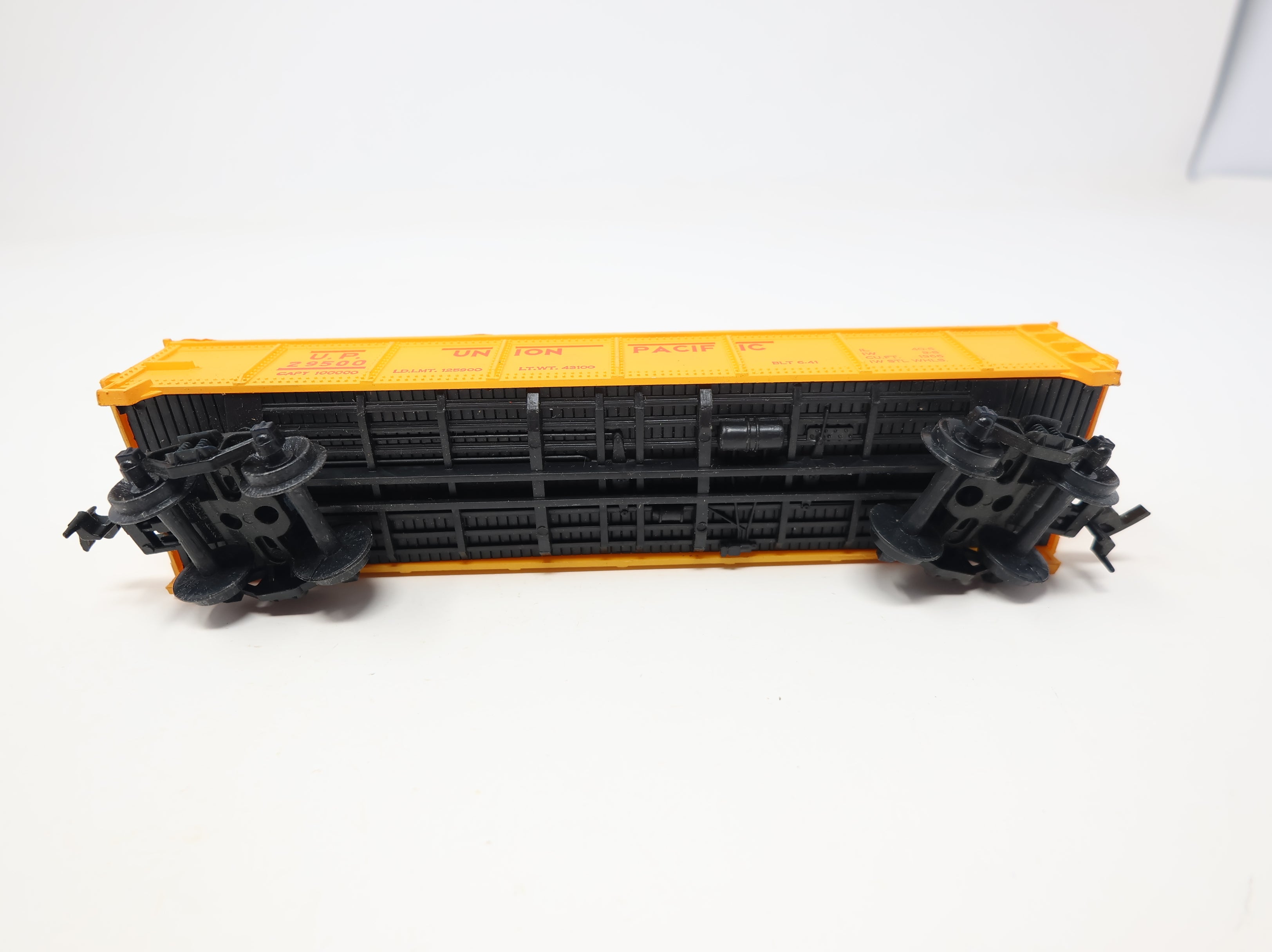 USED Life-Like HO Scale 40' Gondola Union Pacific UP #29500 w/ Coal Load