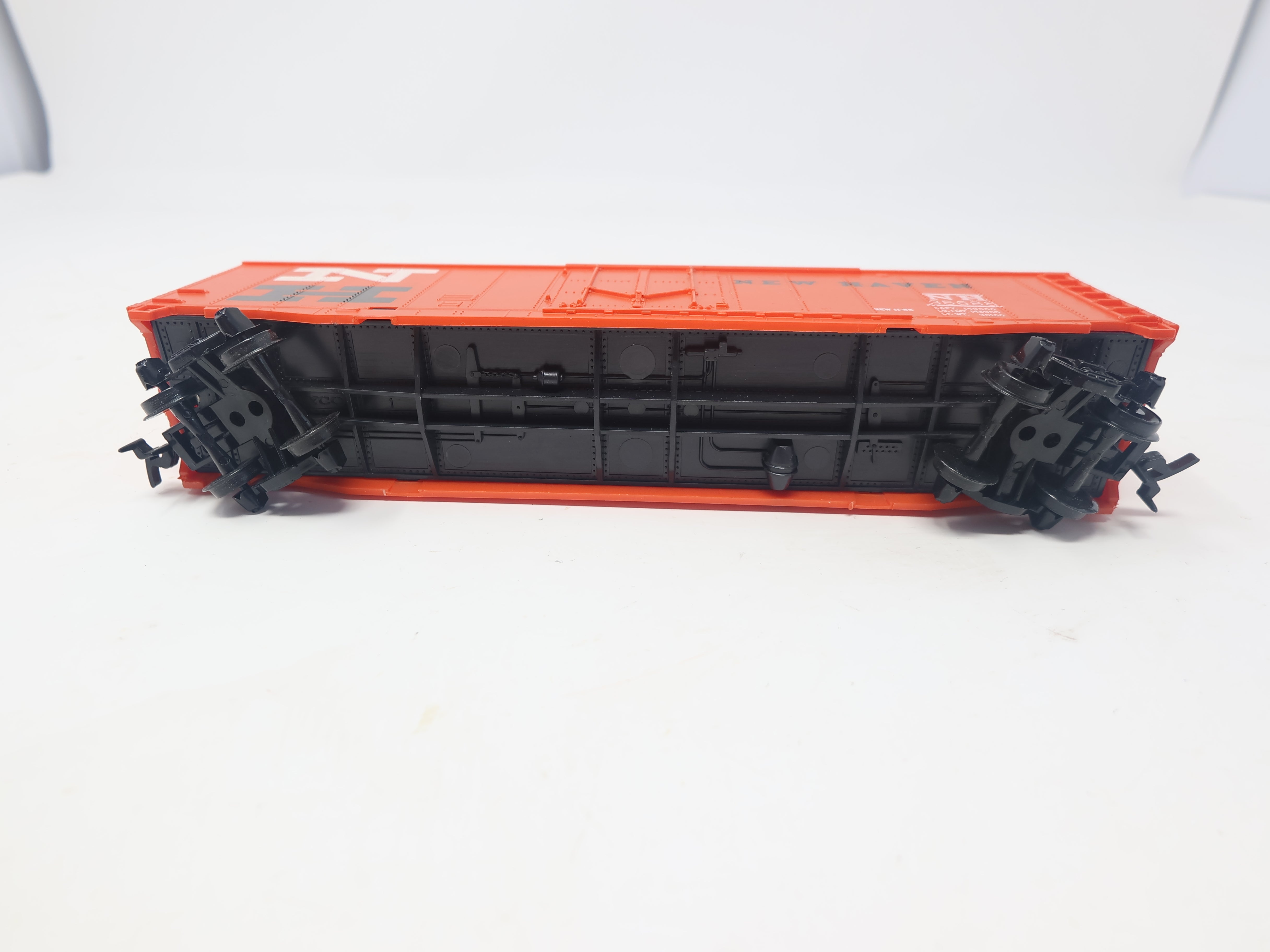 USED Tyco HO Scale, 50' Box Car, New Haven NH #35688