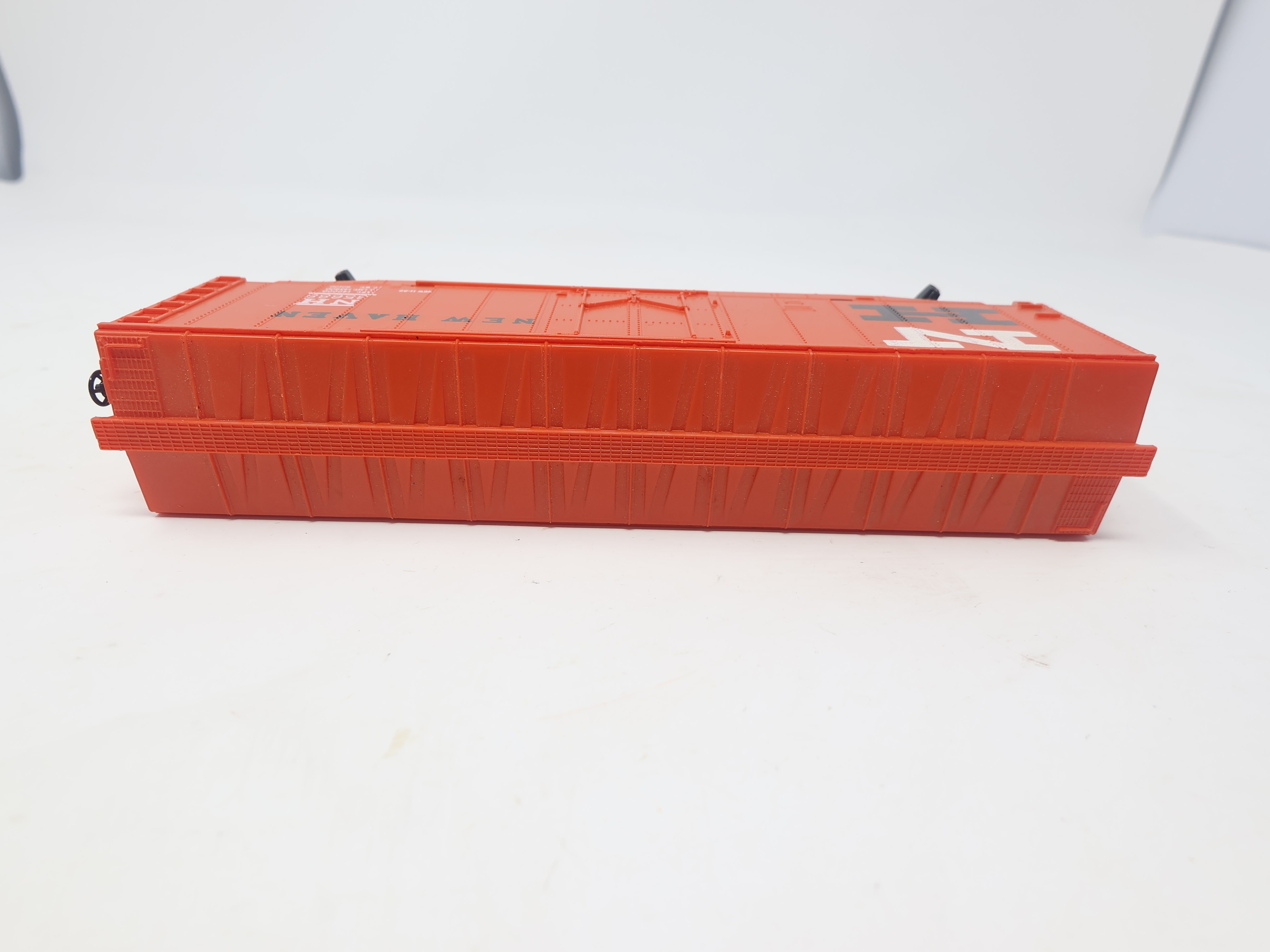 USED Tyco HO Scale, 50' Box Car, New Haven NH #35688