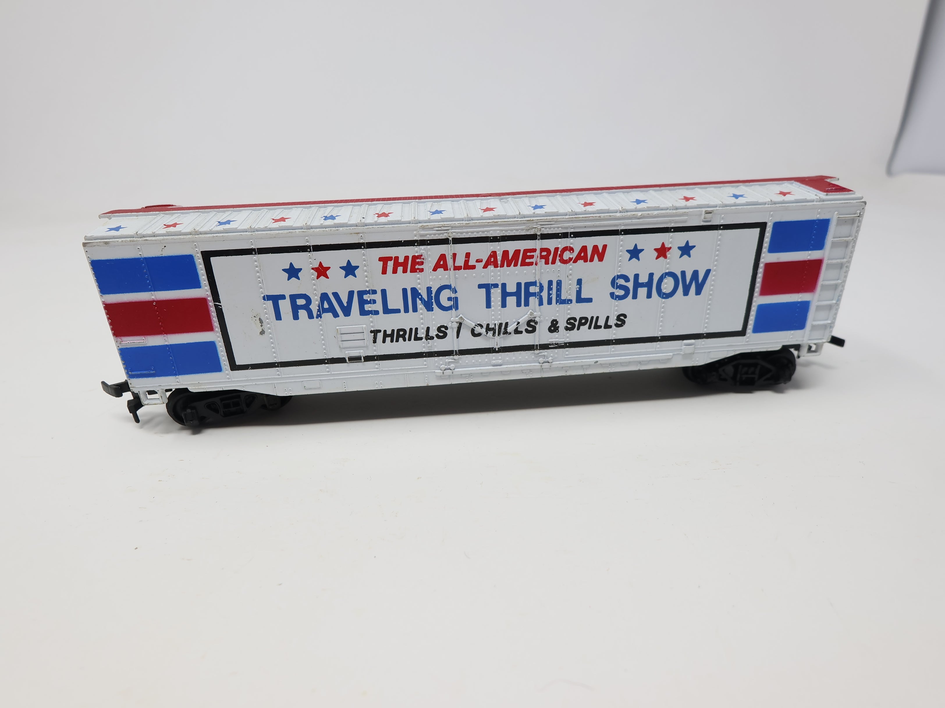 USED Bachmann HO Scale 50' Steel Circus Box Car