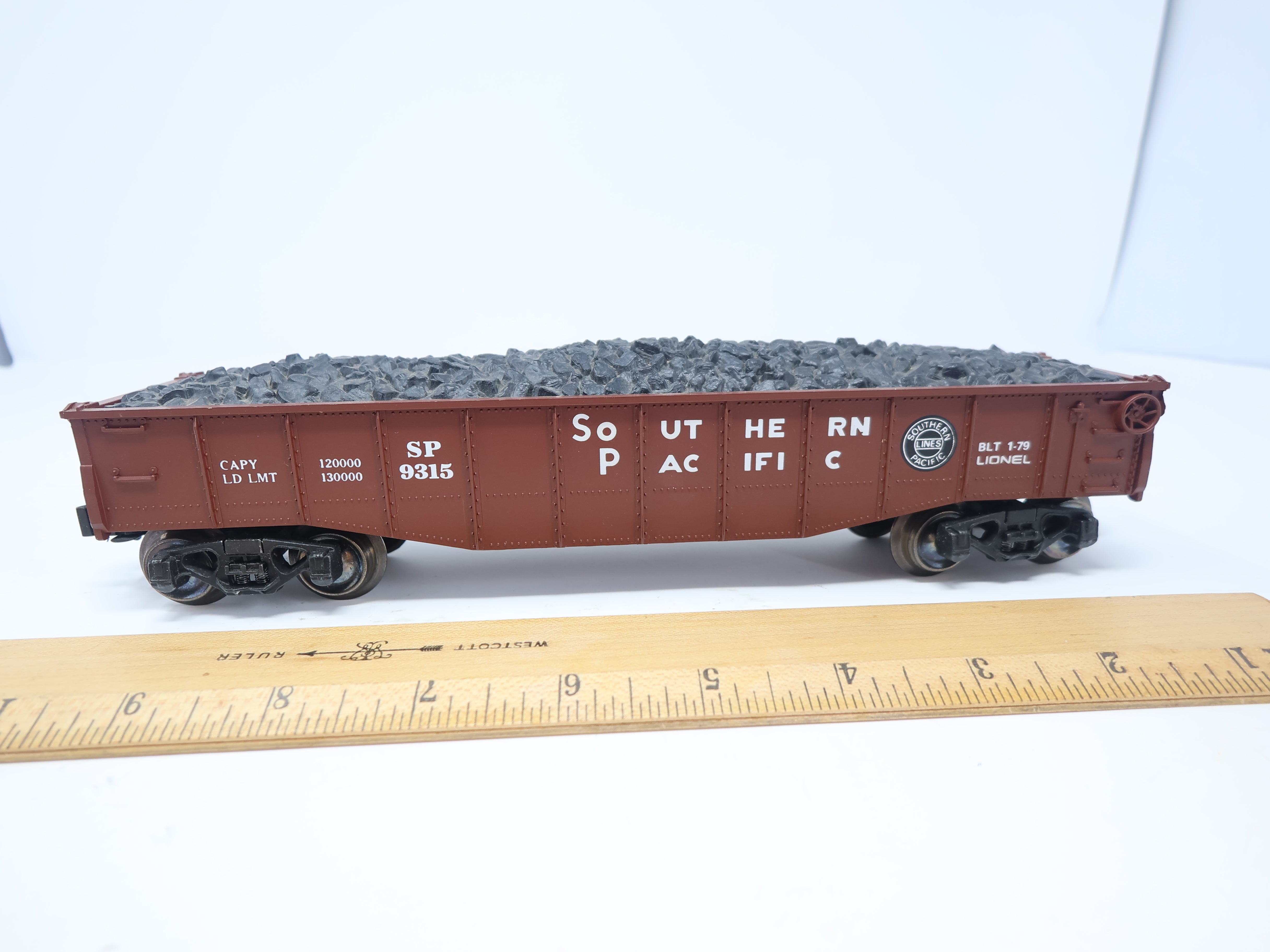 USED Lionel O, Gondola, Southern Pacific SP #9315, Coal Load