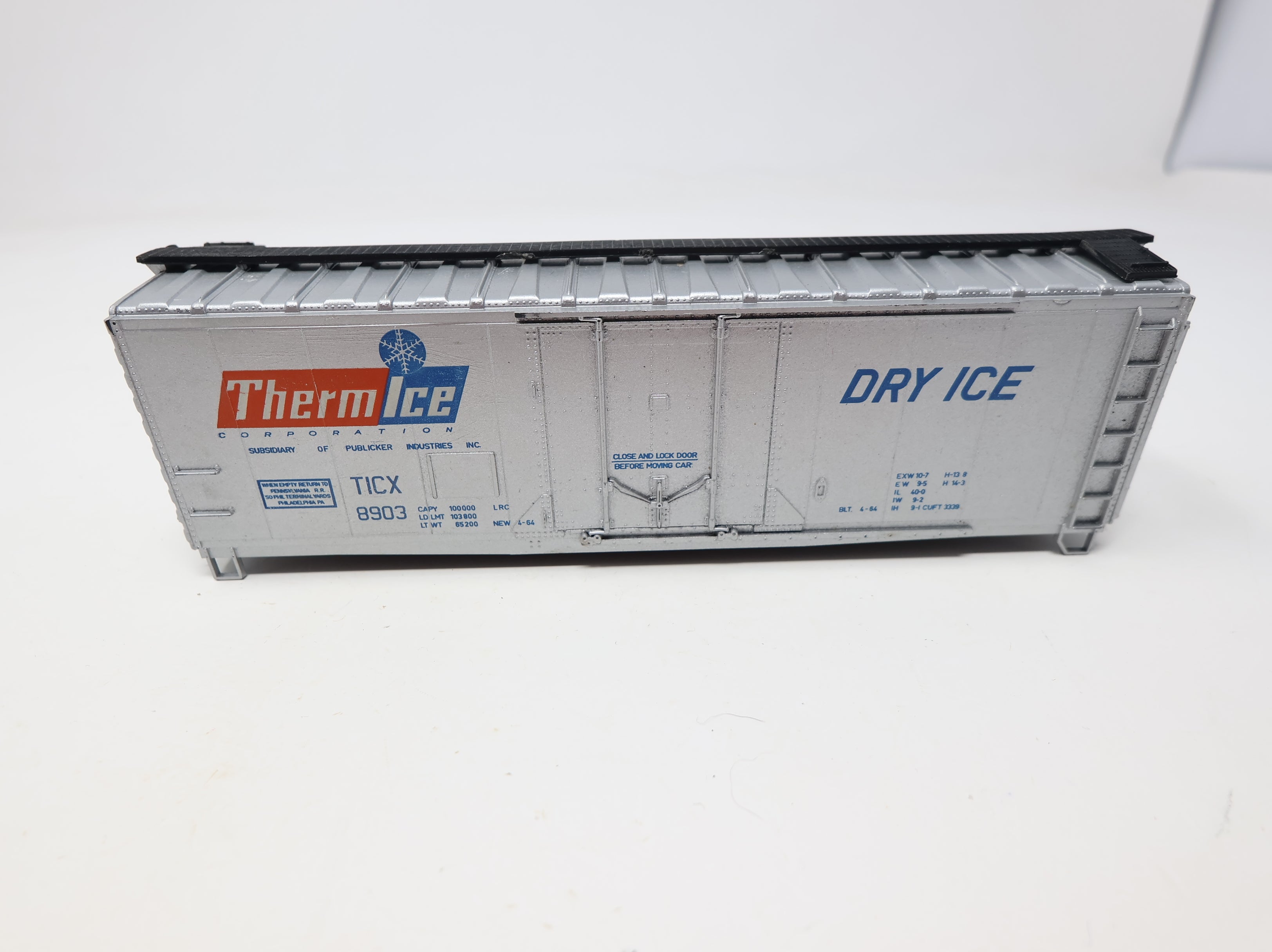 USED AHM HO Scale 40' Steel Box Car Thermice TICX #8903 Dry Ice