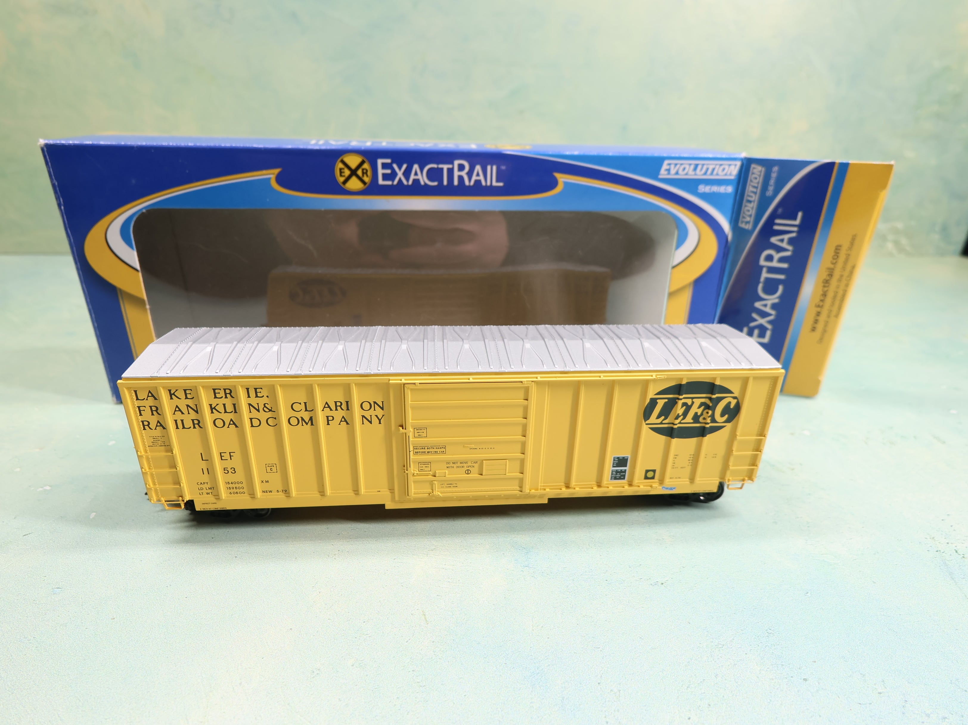 EXACTRAIL EE16035 HO Scale Evans 5277 Single Door Box Car (Early) Lake Erie, Franklin and Clarion LEF #1153