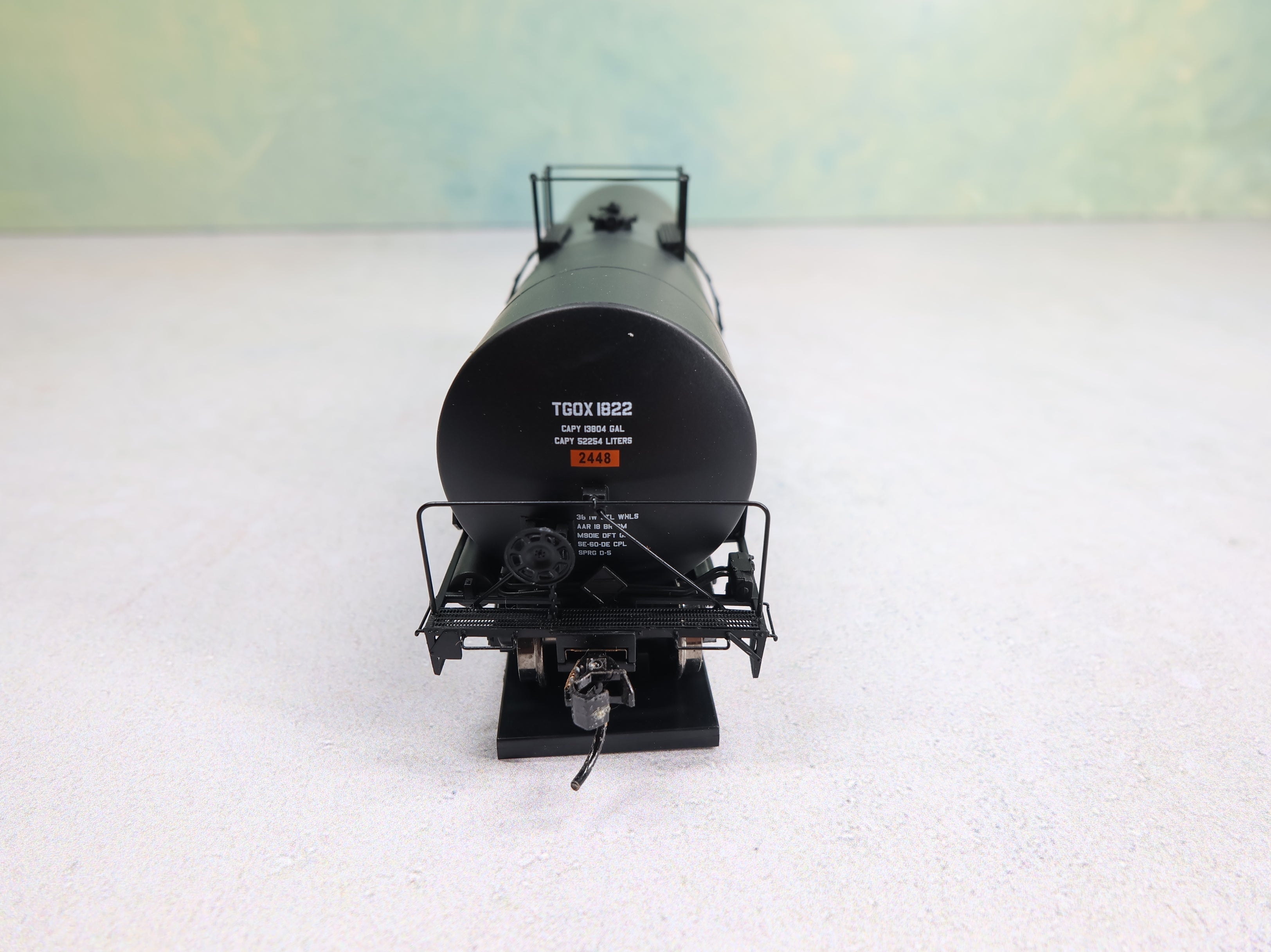 USED WalthersProto 920-100007 HO Scale 40' Trinity 14k Gal Molten Sulfur Tank Car First Union Rail TGOX #1822