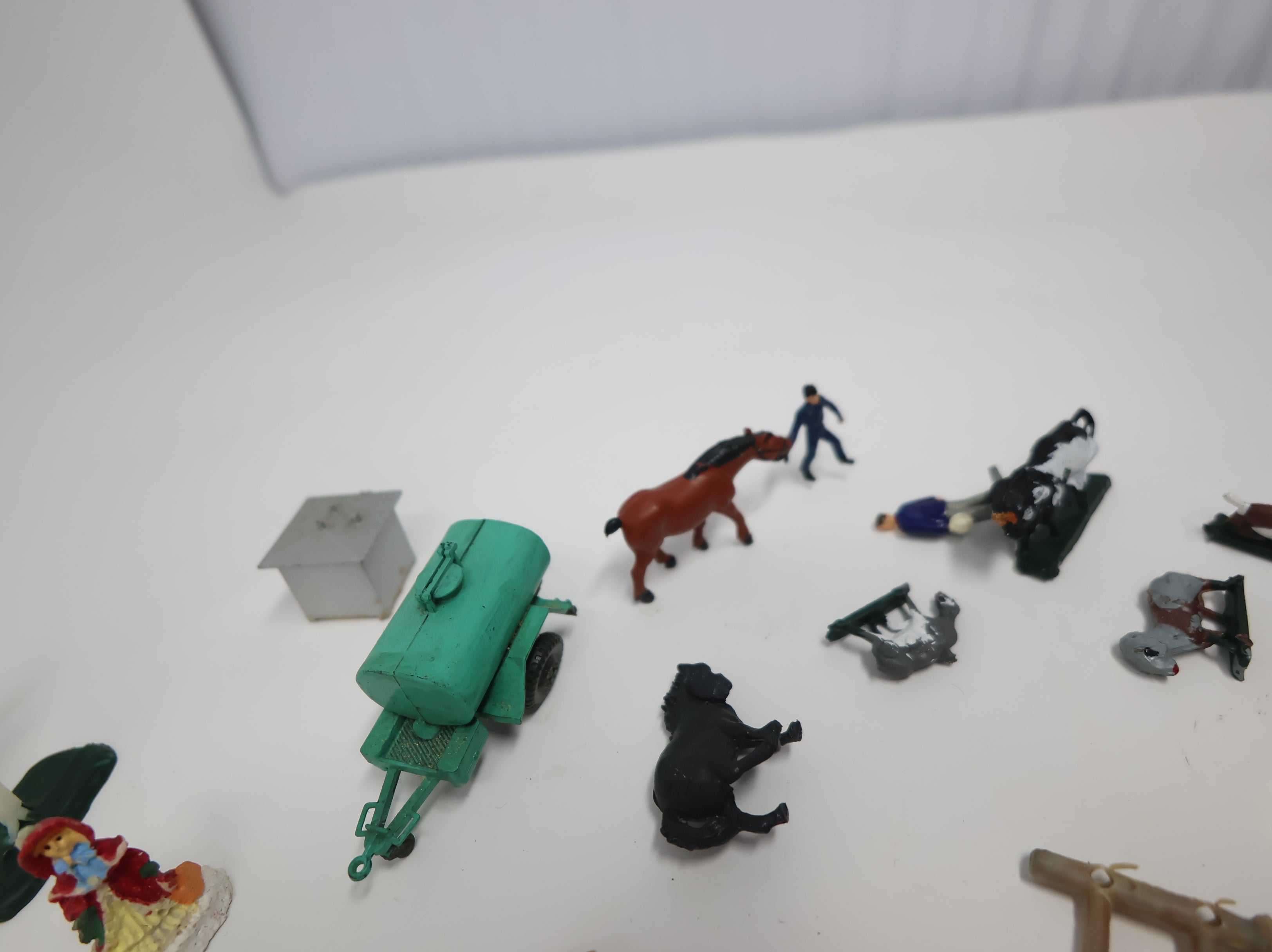 USED HO Scale Lot of People, Animals, & More