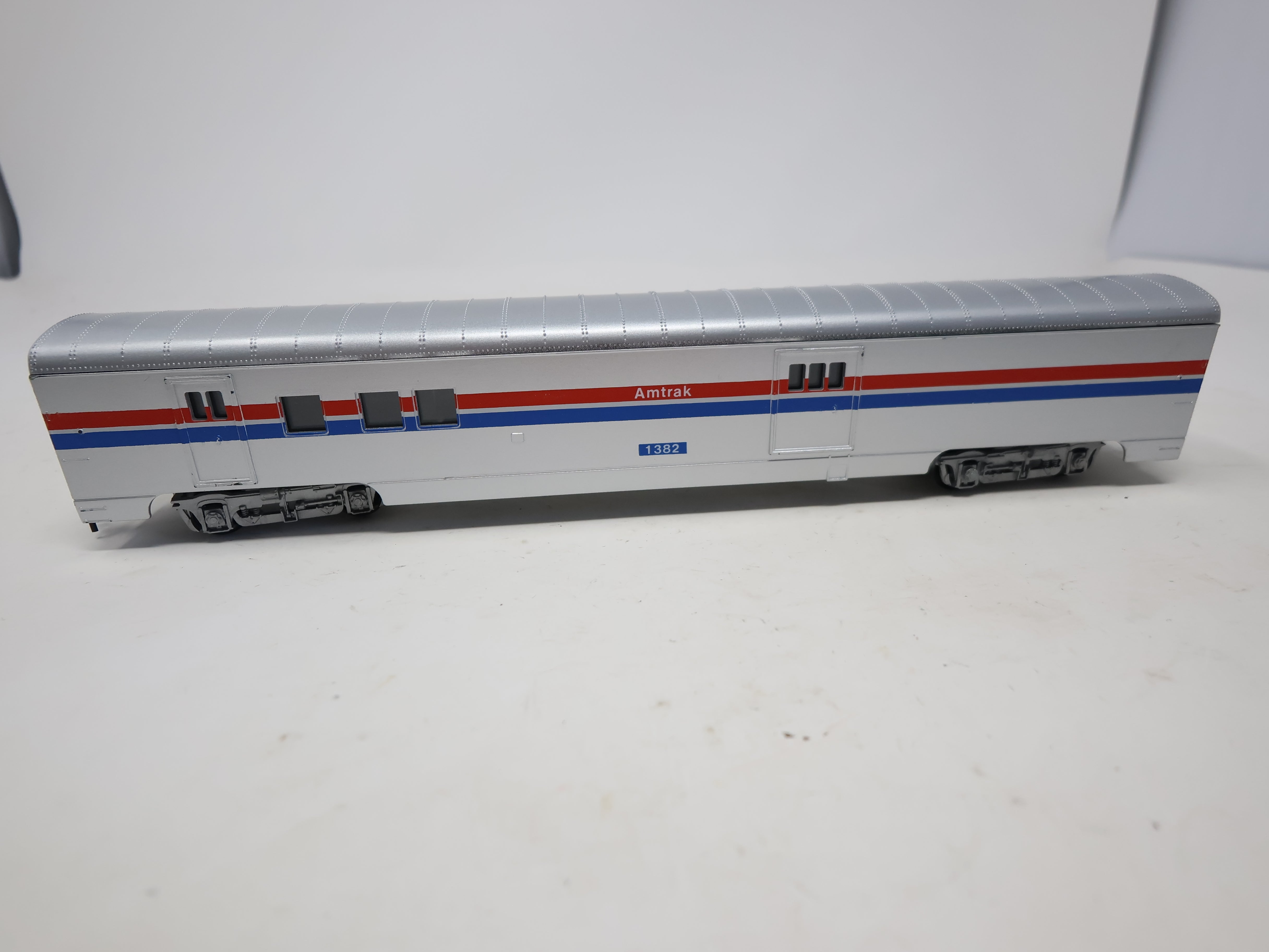 USED Con-Cor HO Scale, Baggage Passenger Car, Amtrak #1382