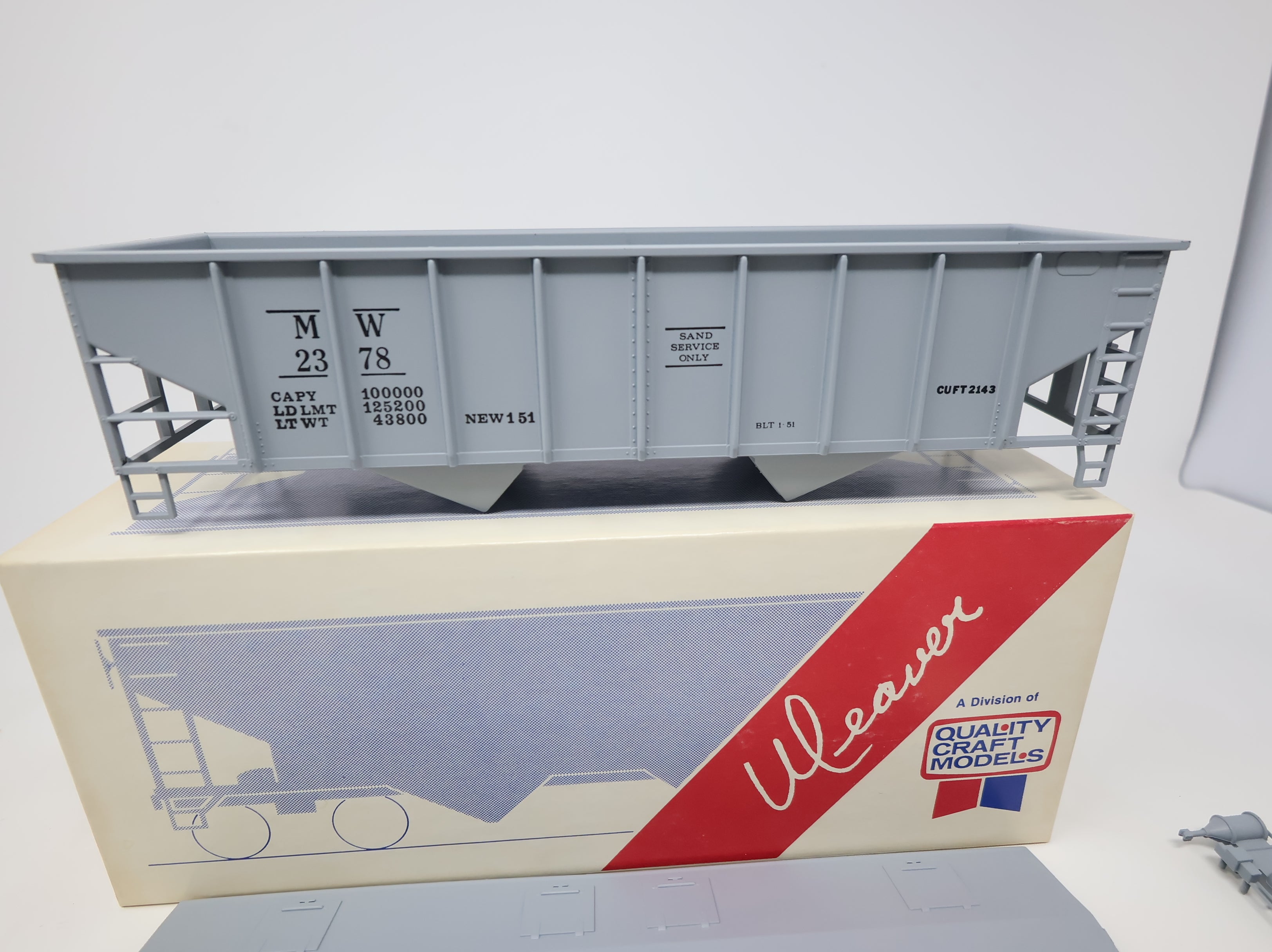 USED Weaver 1051 O 36' Ribbed Covered Hopper Sand Car Maintenance of Way MW #2378 KIT