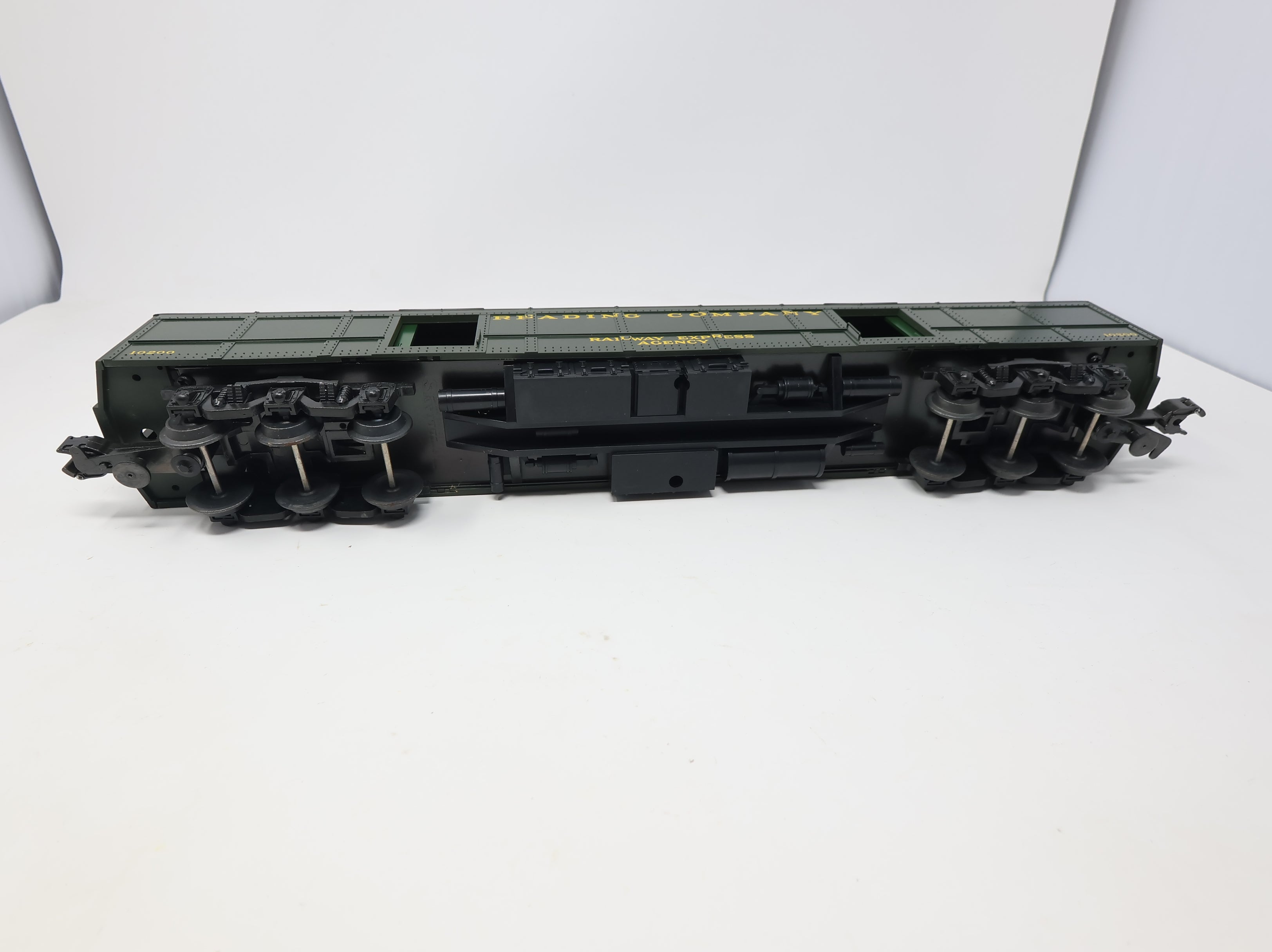 USED Williams O Scale Madison Baggage Car Reading REA #10200