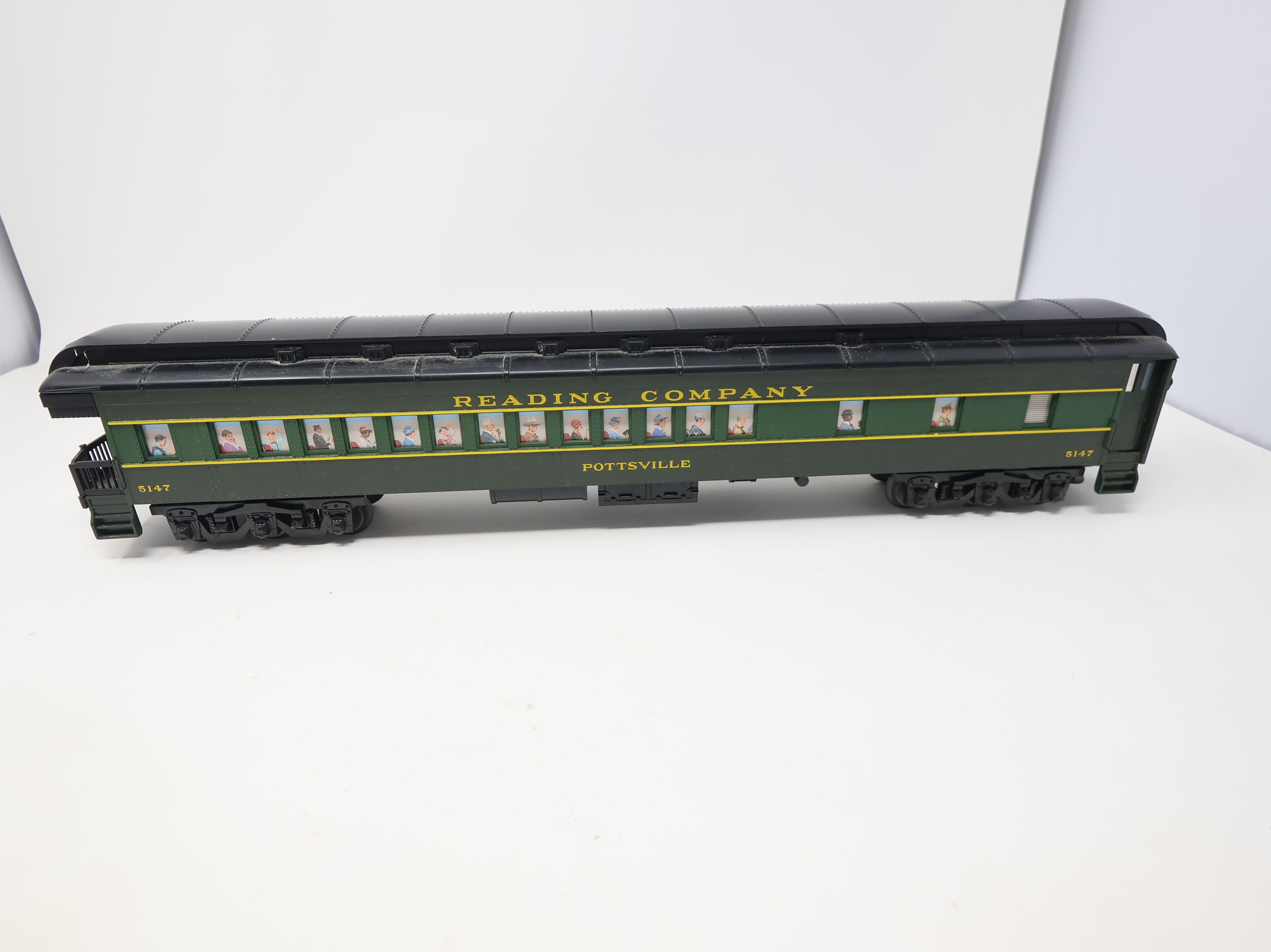 USED Williams O Scale Observation Passenger Car Reading Pottsville #5147