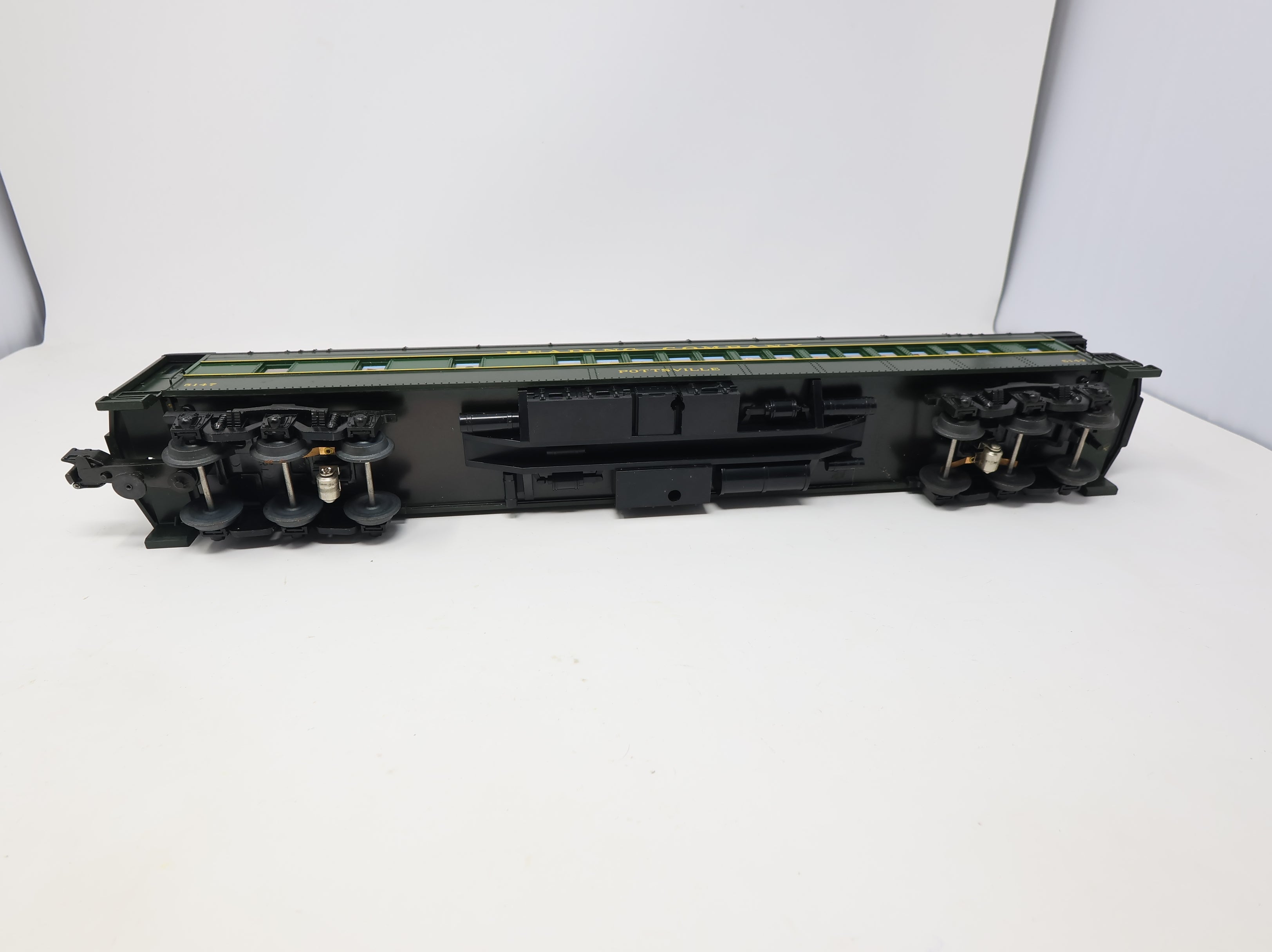 USED Williams O Scale Observation Passenger Car Reading Pottsville #5147